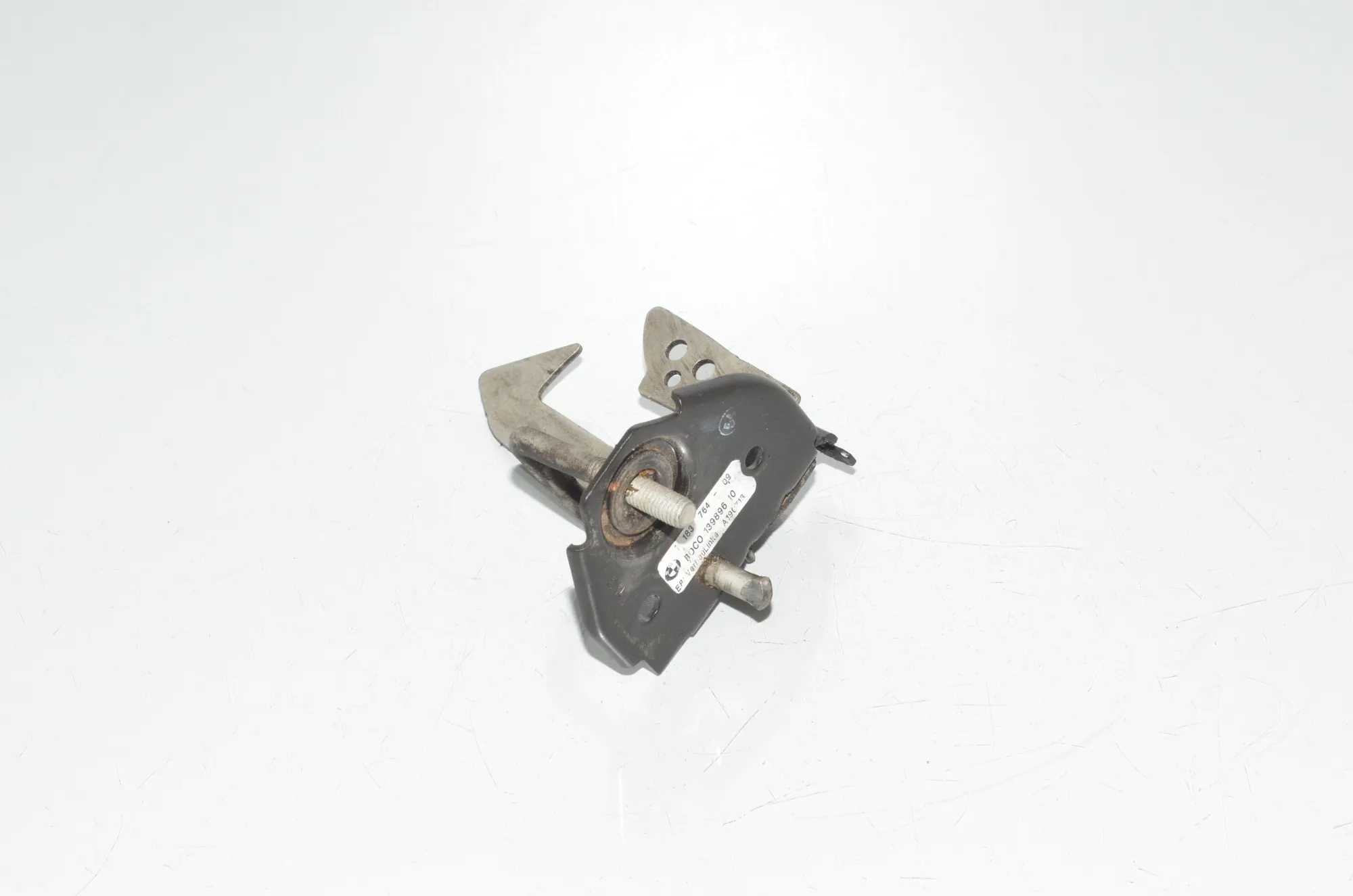 Right Side Hood Lock – OEM 7183764 · BMW 5 (F10) 530 d 2013 – 2