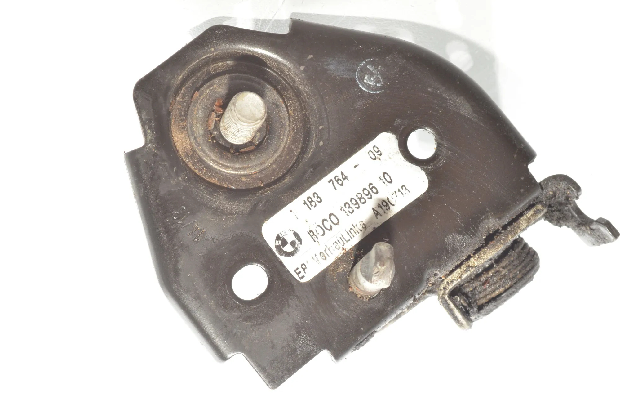 Right Side Hood Lock – OEM 7183764 · BMW 5 (F10) 530 d 2013 – 5