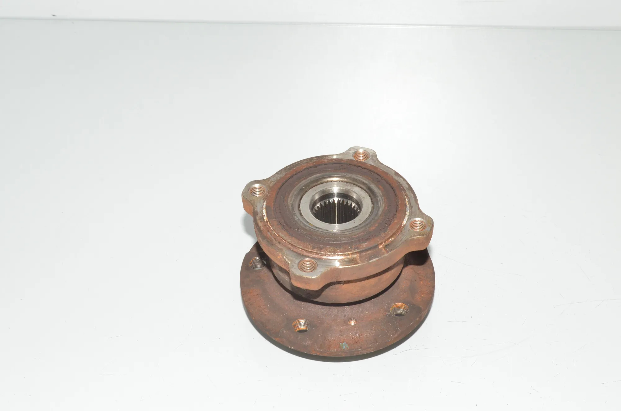 Rear Right Wheel Bearing – OEM 6867811 · BMW X6 (F16, F86) M 50 d 2016 – 2
