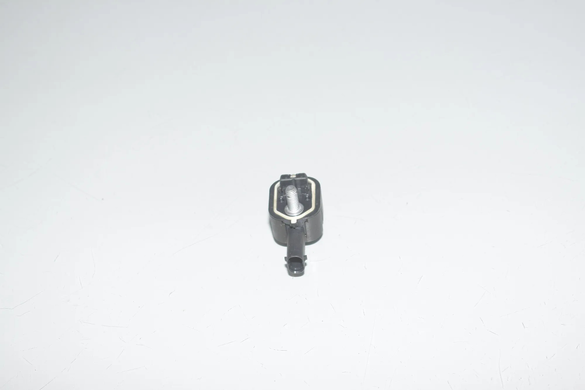 Left Side Impact Sensor – OEM 9224178 · BMW 5 (F10) 530 d 2013 – 4