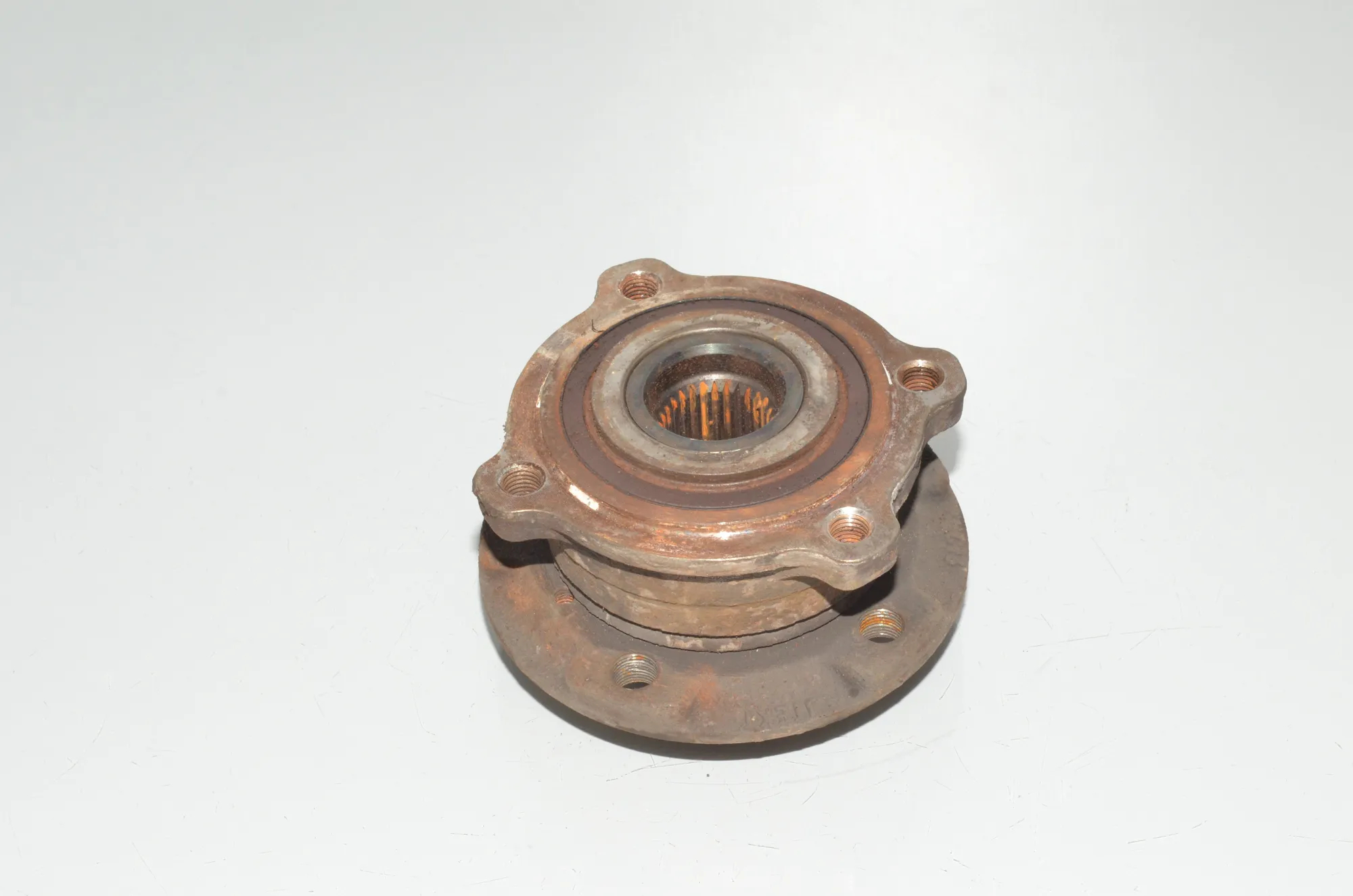 Front Left Wheel Bearing – OEM 6882263 · BMW X6 (F16, F86) M 50 d 2016 – 4