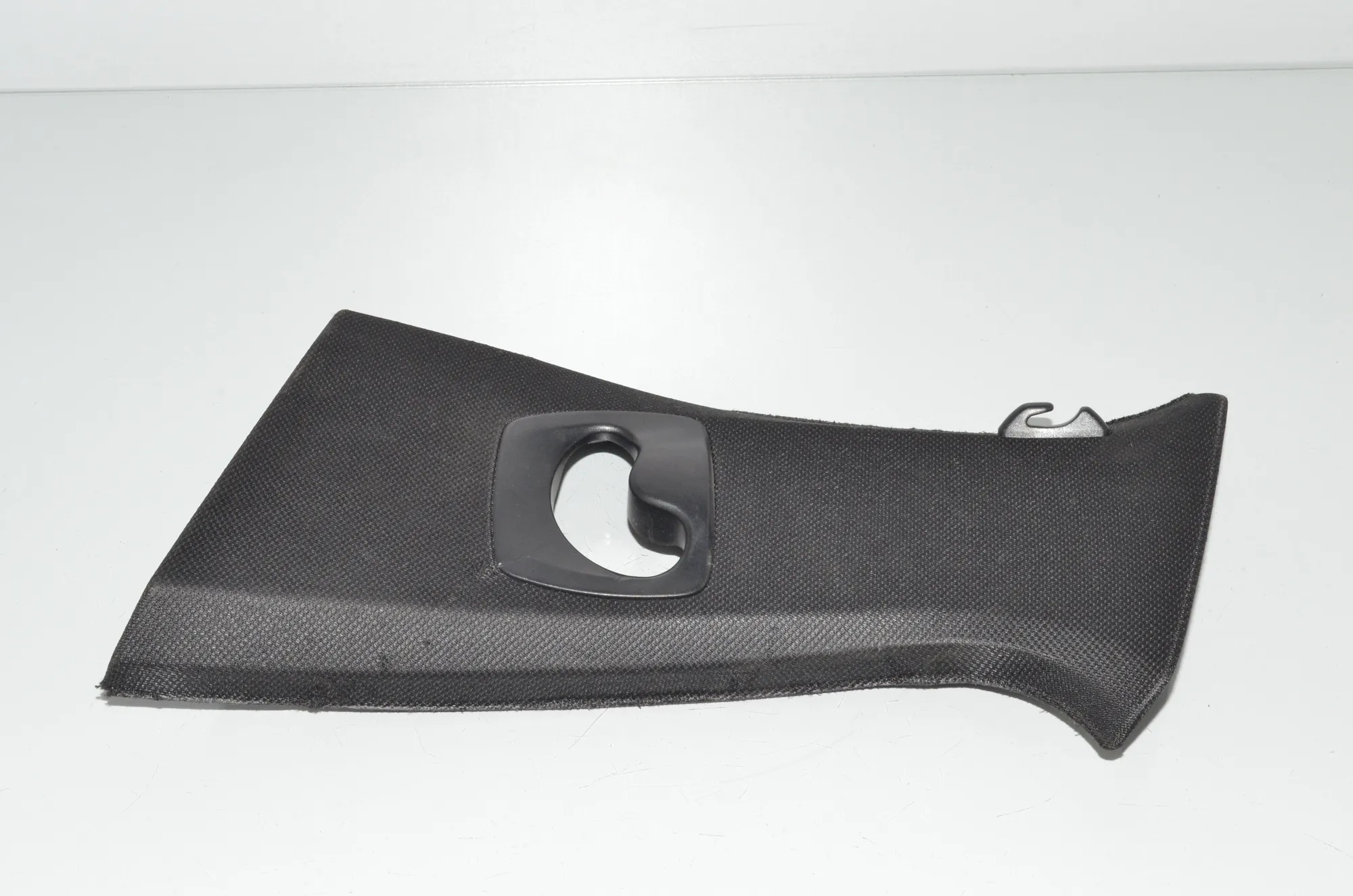 Left Side B Pillar Trim – OEM 8060009 · BMW 5 (F10) 530 d 2013