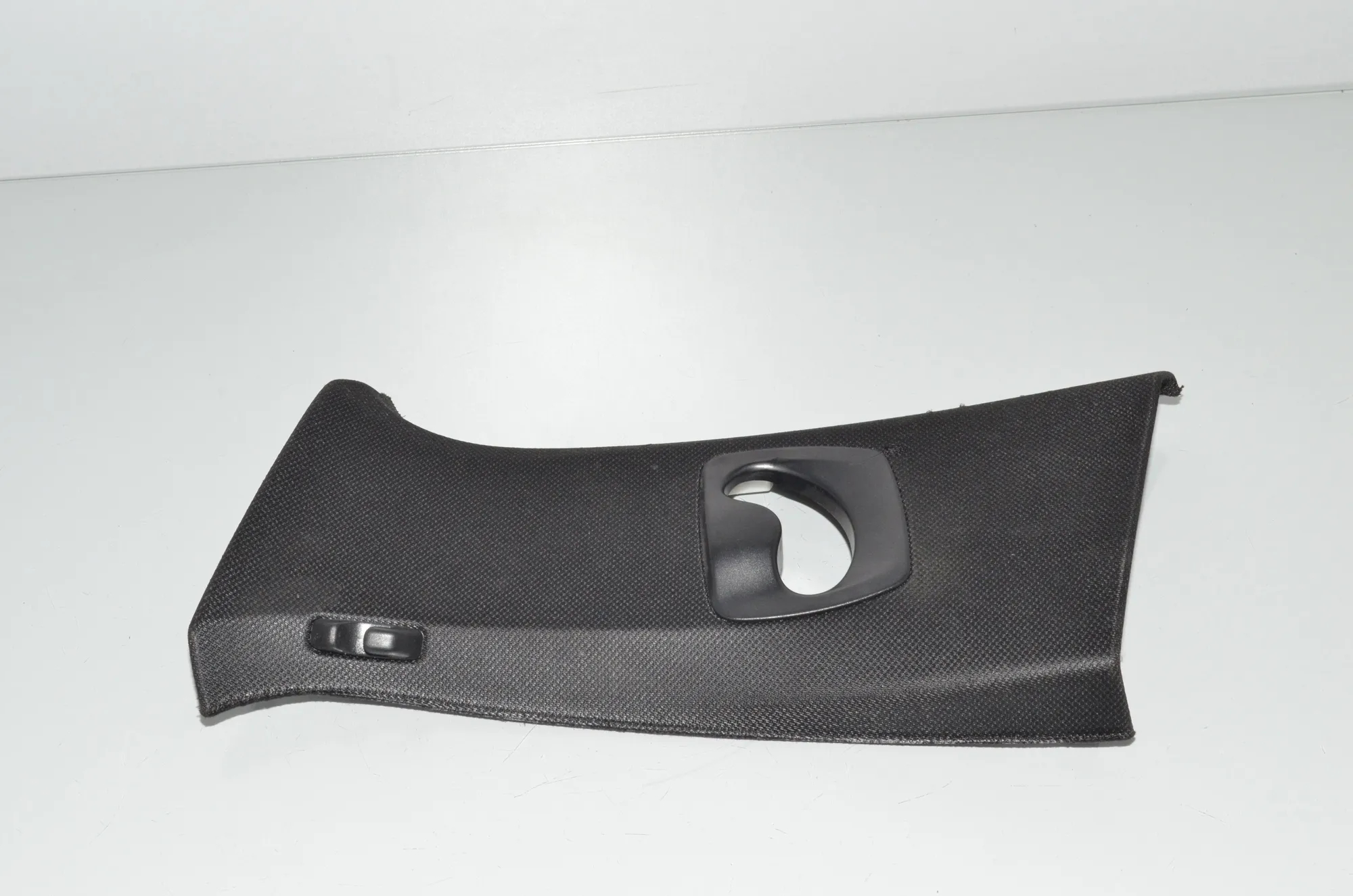 Left Side B Pillar Trim – OEM 8060009 · BMW 5 (F10) 530 d 2013 – 3