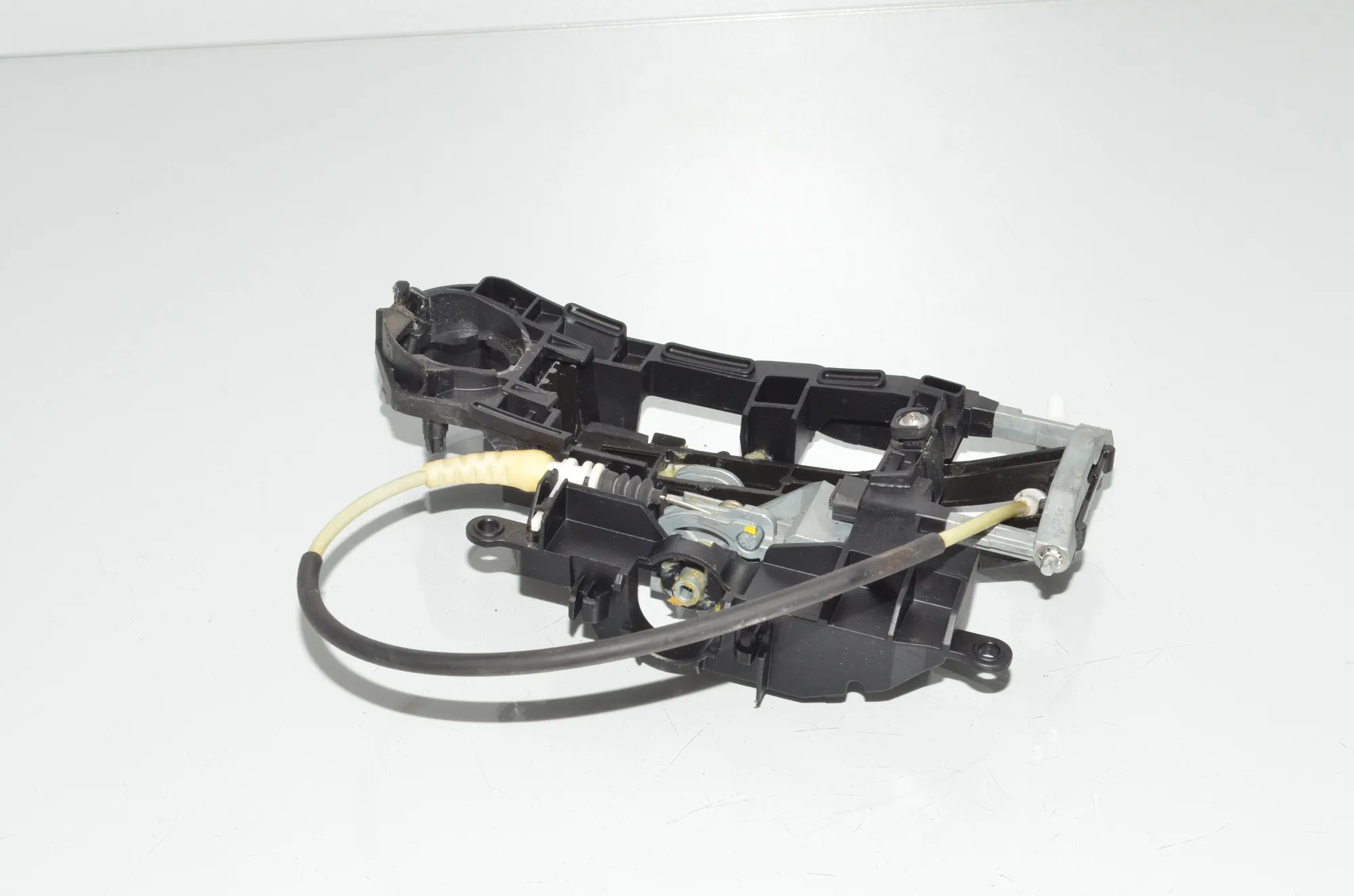 Front Right Door Interior Handle Frame – OEM 7187228 · BMW 5 (F10) 530 d 2013 – 3