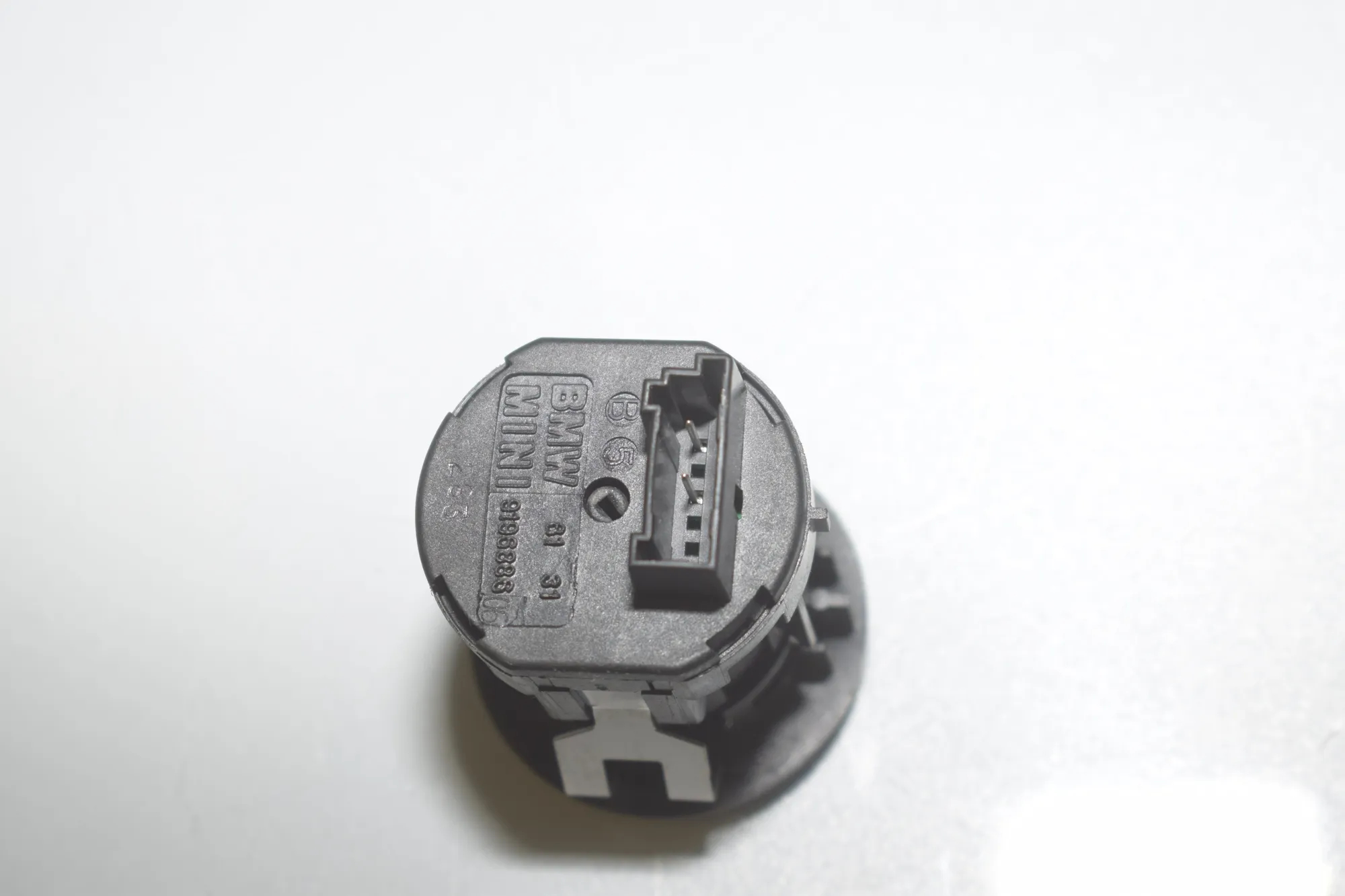 SRS Switch – OEM 9196886 · BMW 5 (F10) 530 d 2013 – 3