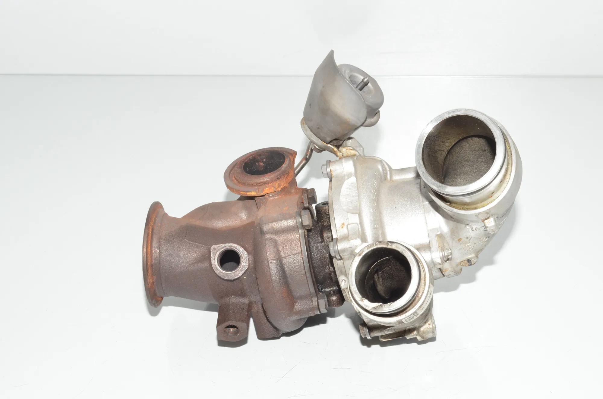 Turbocharger – OEM 8575476 · BMW X7 (G07) BMW X7 (G07) xDrive M 50 D 2019 – 2