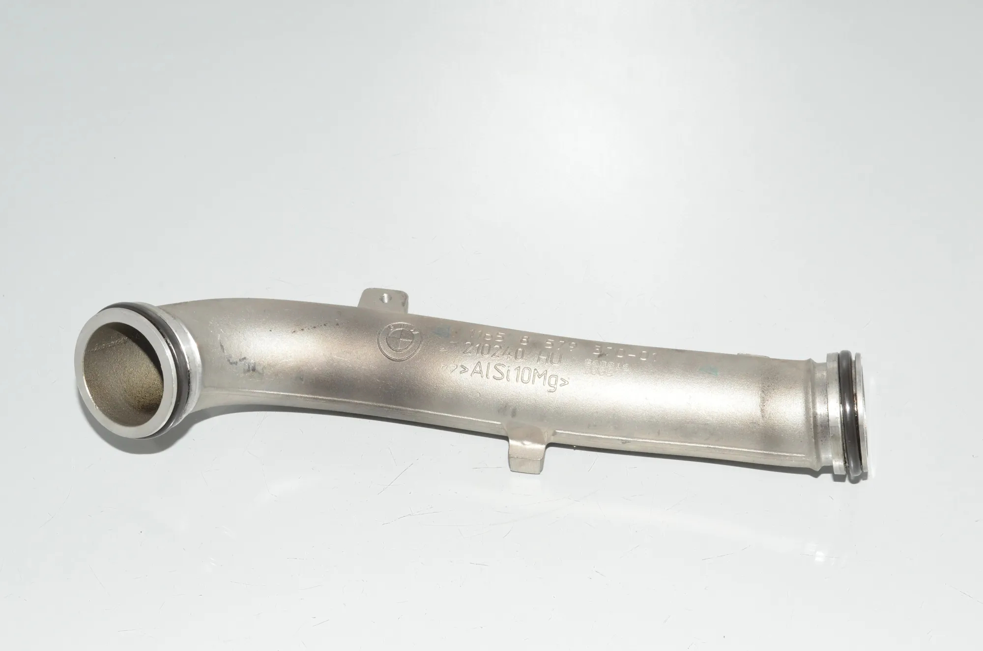 Intercooler Hose Pipe – OEM 8579370 · BMW X7 (G07) BMW X7 (G07) xDrive M 50 D 2019