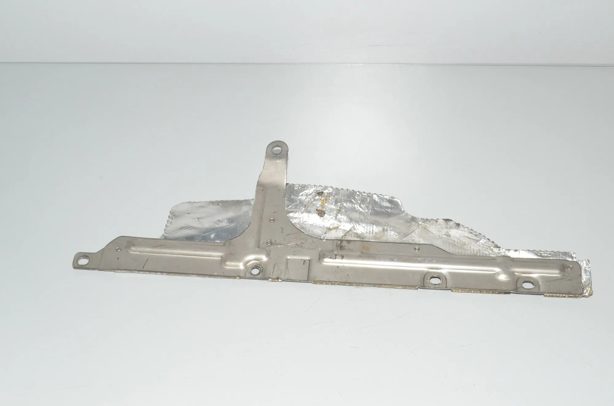 Heat Protection – OEM 8575409 · BMW X7 (G07) BMW X7 (G07) xDrive M 50 D 2019 – 3