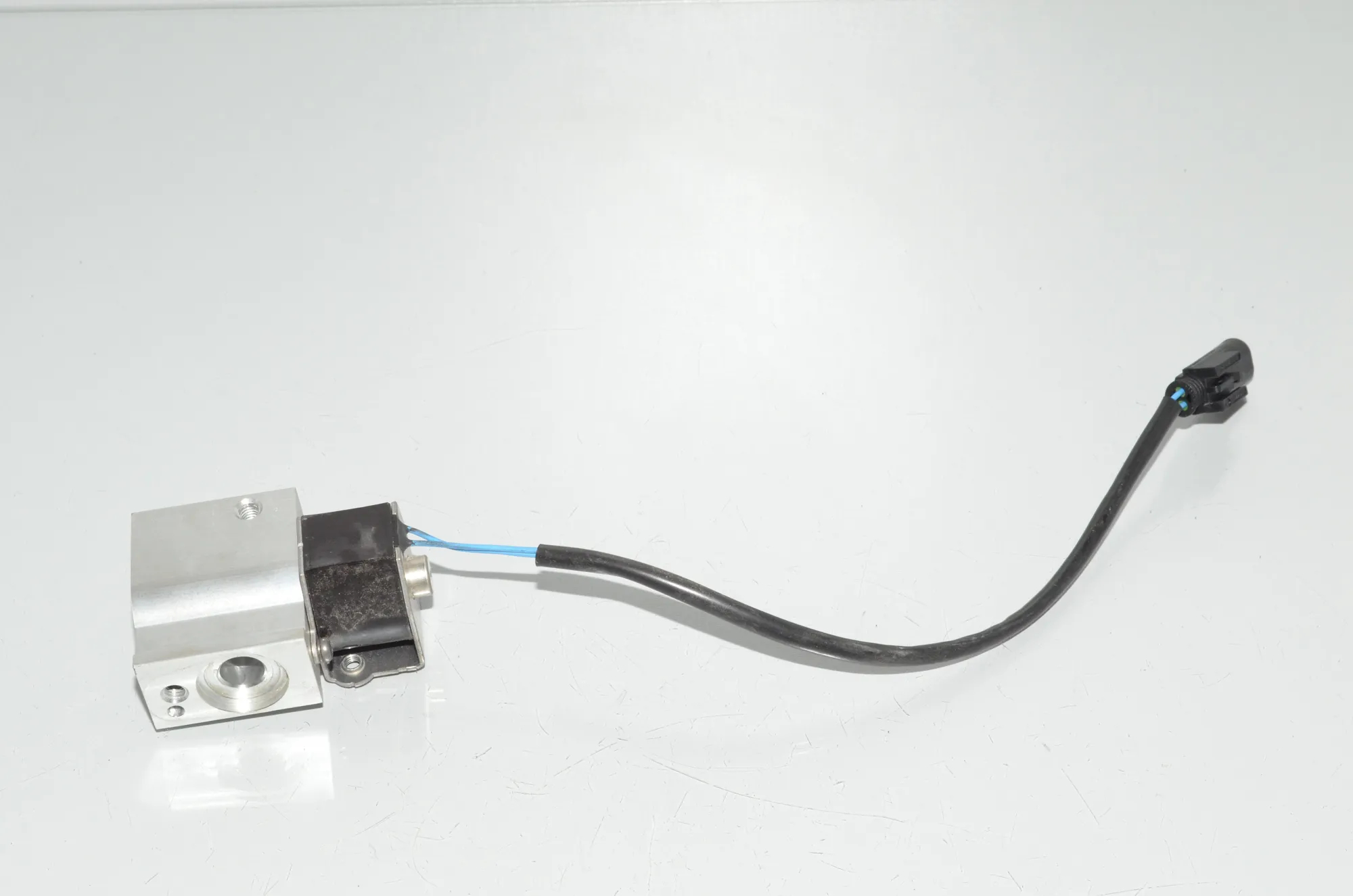 Other Control Units – OEM 9292571 · BMW i3 (I01) BMW i3 (I01) Electric 2016