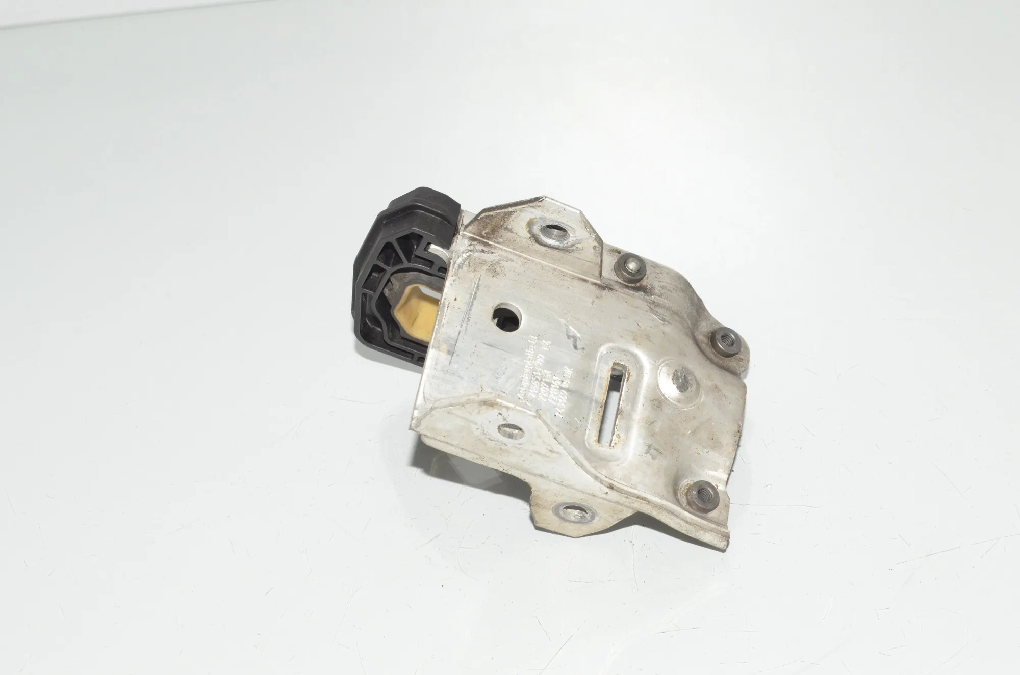 Radiator Holder – OEM 7186513 · BMW 5 (F10) 535 d xDrive 2014 – 2