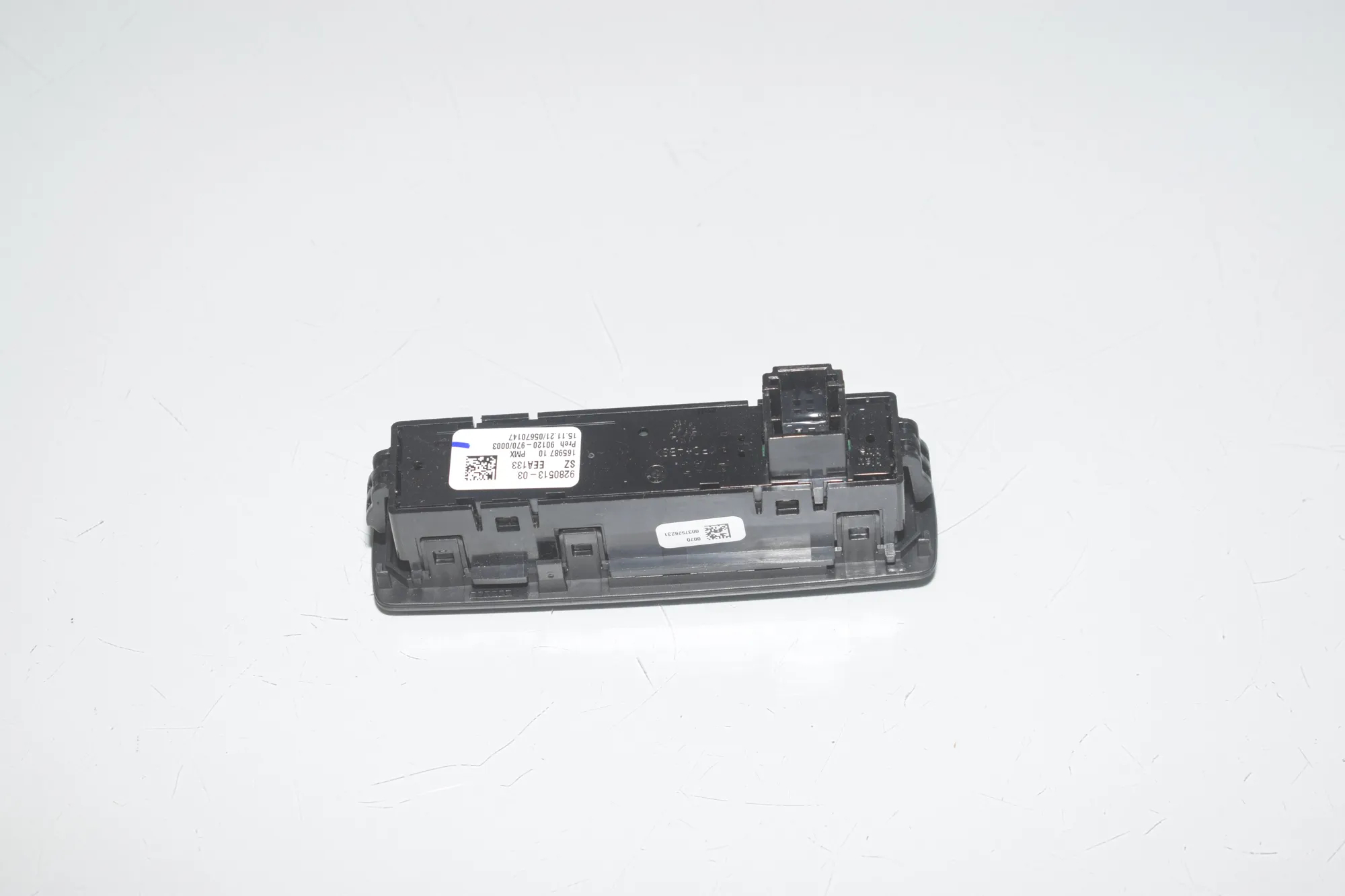 Button Switch Panel – OEM 9280513 · BMW i3 (I01) BMW i3 (I01) Hybrid 2020 – 3