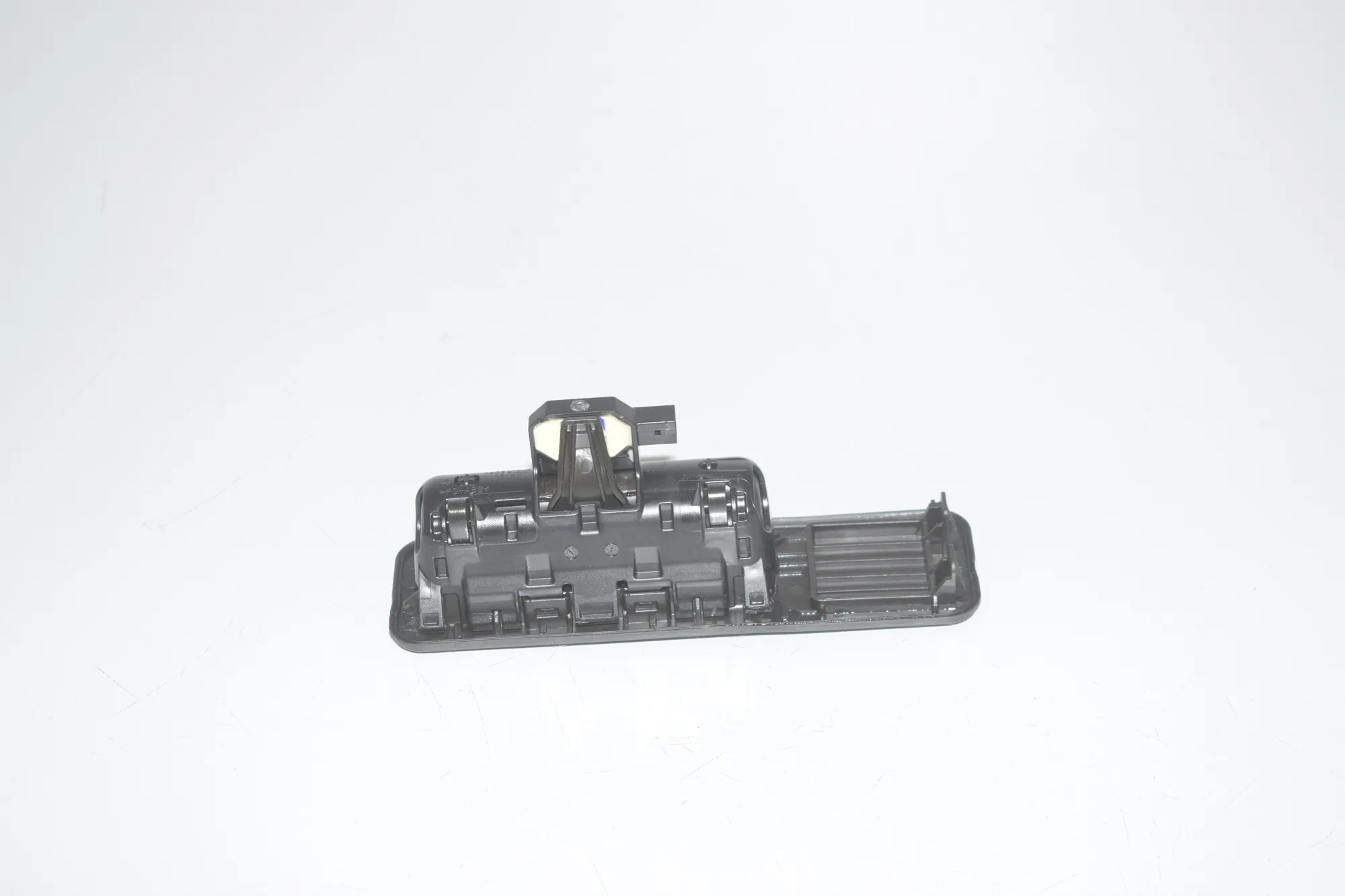 Tailgate Bootlid Handle – OEM 7405633 · BMW 3 (G20, G28) BMW 3 (G20, G28) 3 (G20) 320 d xDrive 2020 – 2