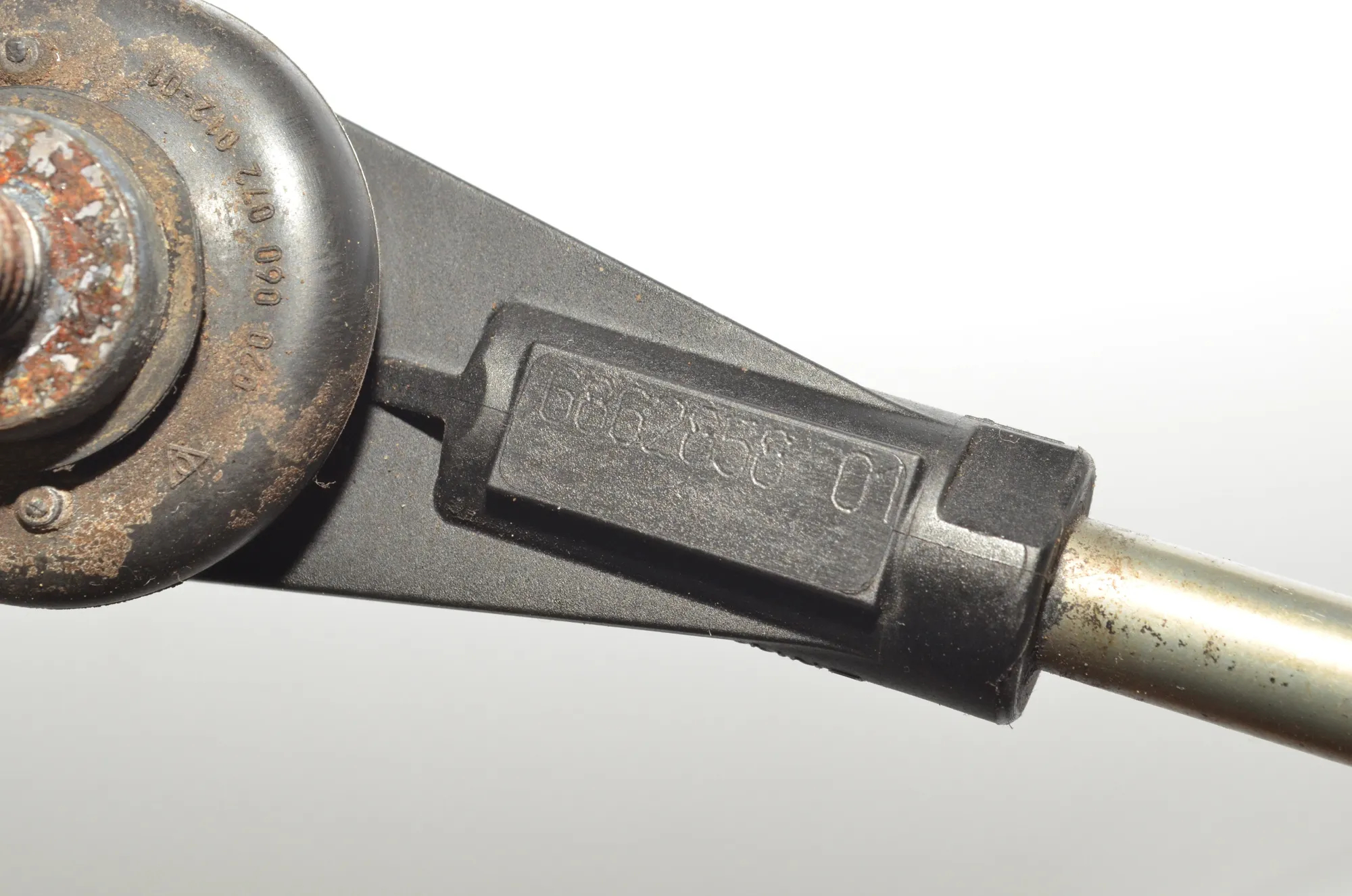 Front Right Stabilizer Link – OEM 6862858 · BMW i3 (I01) BMW i3 (I01) Electric 2016 – 5