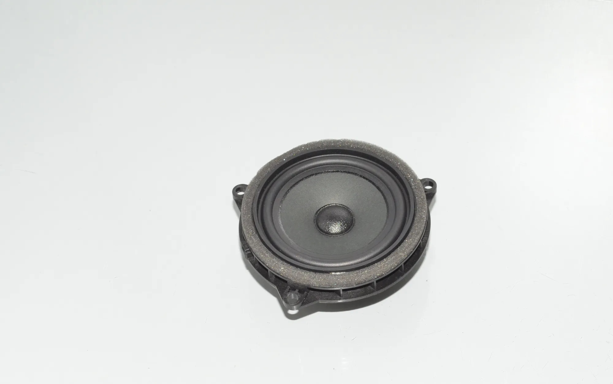 Front Right Door Speaker – OEM 8715686 · BMW 2 Gran Tourer (F46) 218 d 2019 – 2