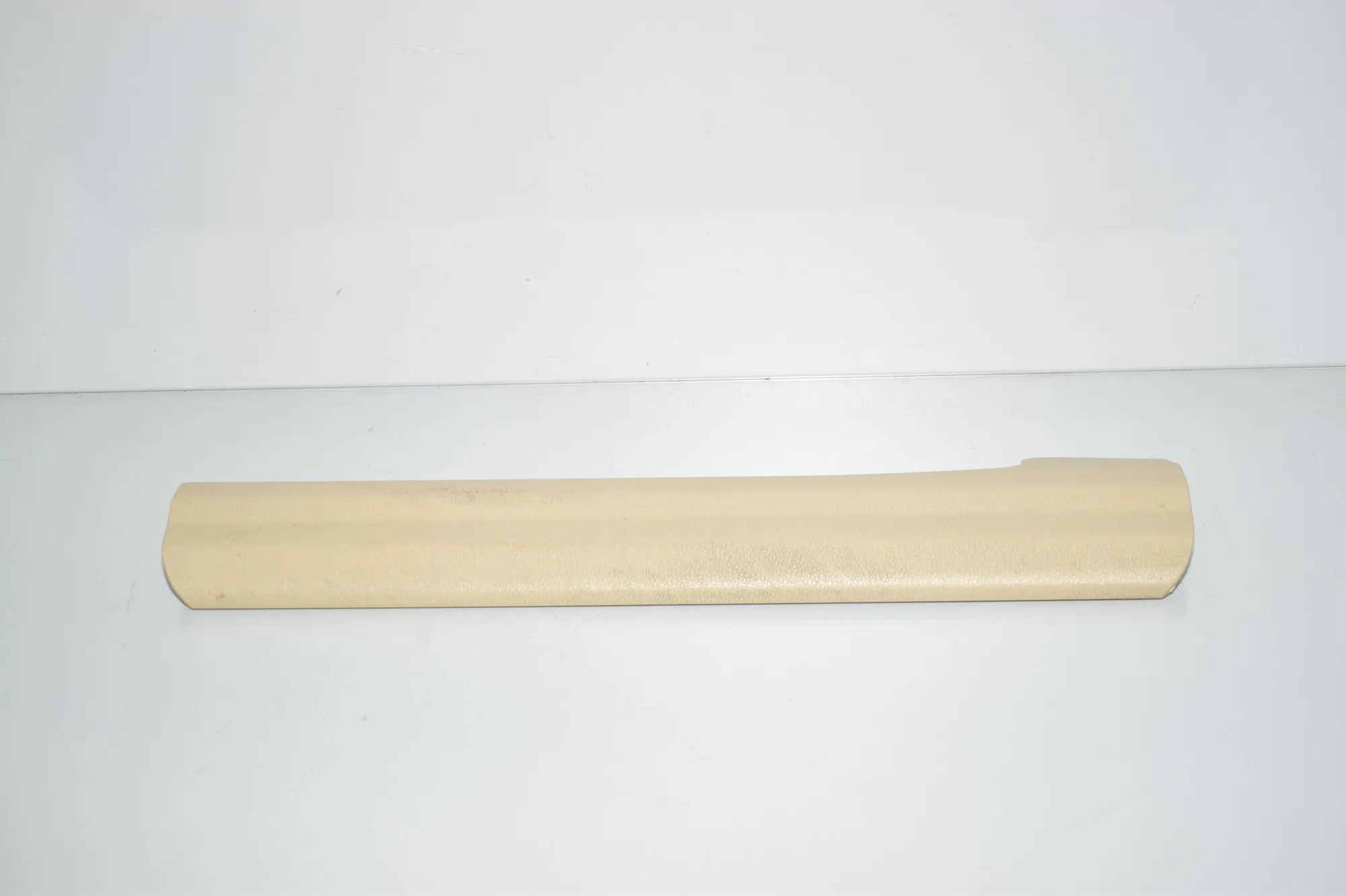 Front Left Interior Step Trim – OEM 9138915 · BMW 5 Gran Turismo (F07) 530 d 2010