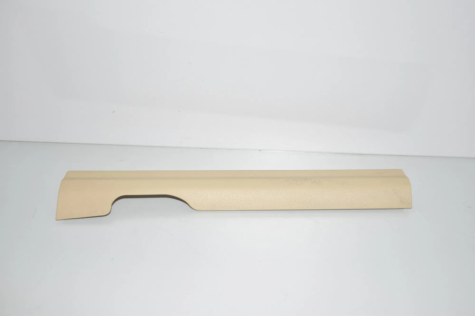 Front Left Interior Step Trim – OEM 9138915 · BMW 5 Gran Turismo (F07) 530 d 2010 – 3