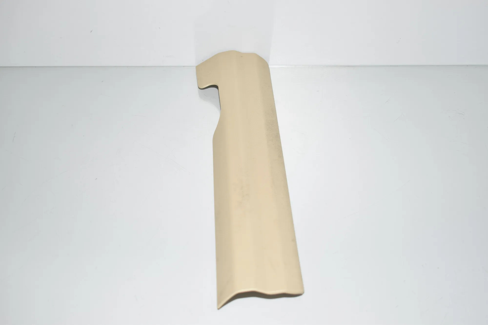 Front Left Interior Step Trim – OEM 9138915 · BMW 5 Gran Turismo (F07) 530 d 2010 – 2