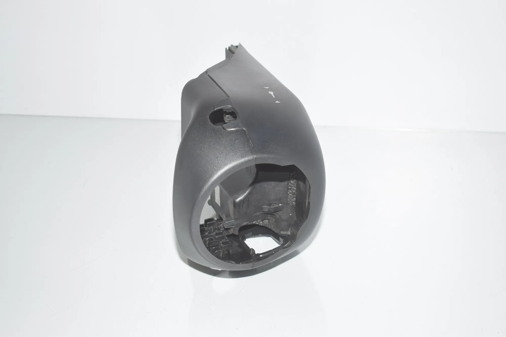 Steering Mechanism Trim – OEM 9220824 · BMW 5 Gran Turismo (F07) 530 d 2010 – 5