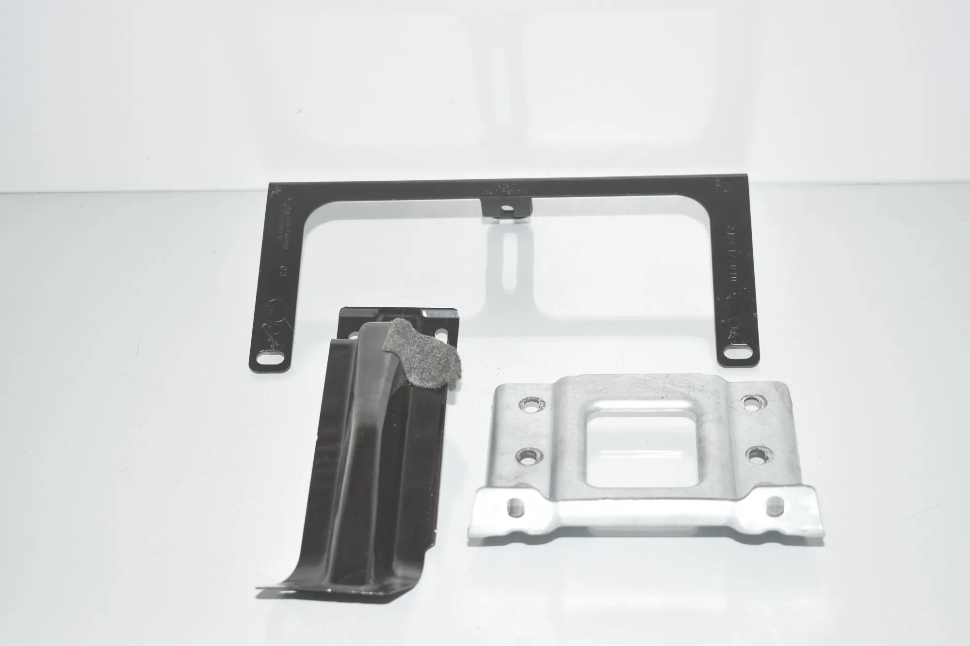 Bracket – OEM 9160151 · BMW 5 Gran Turismo (F07) 530 d 2010