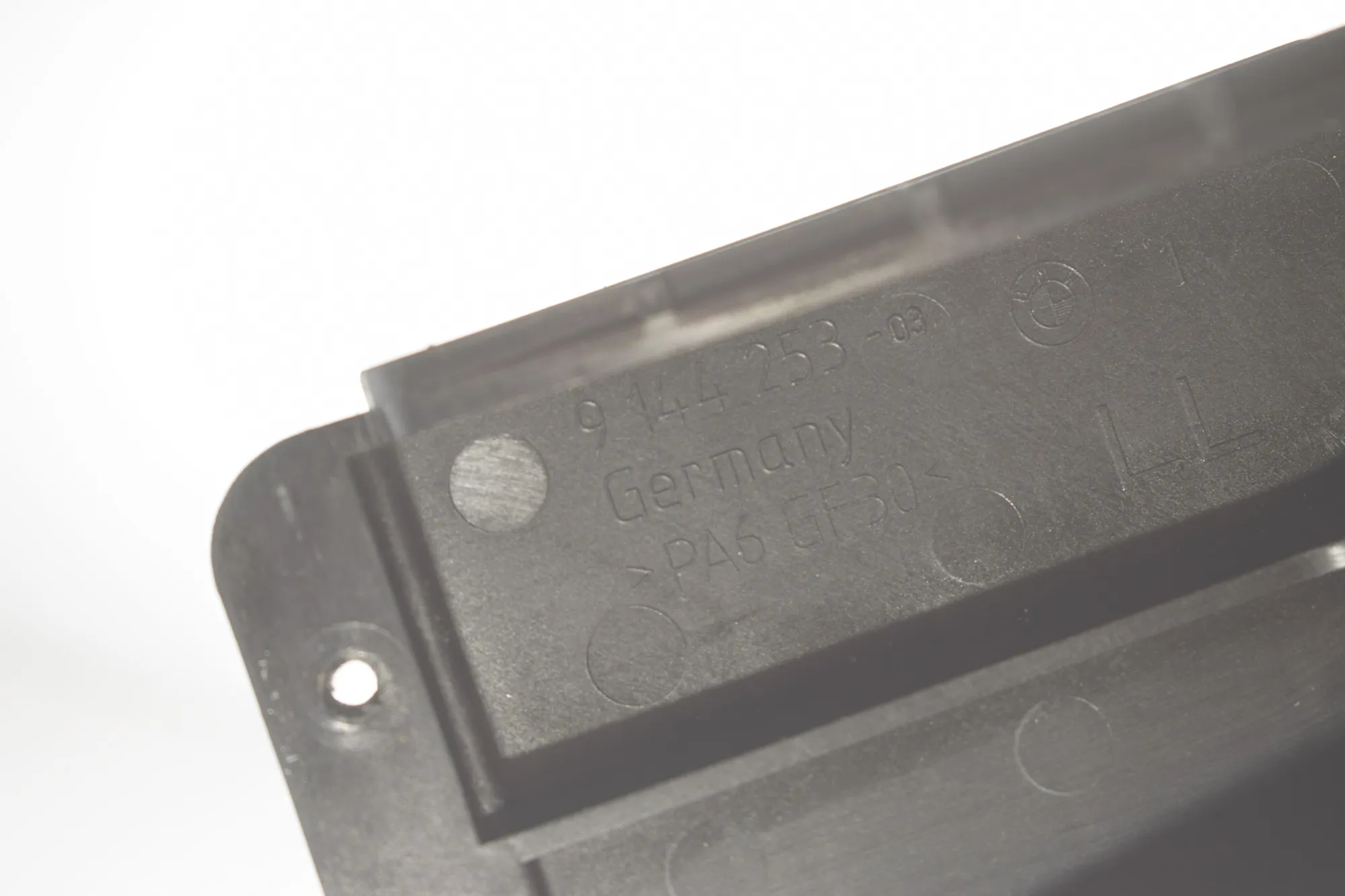 Bracket – OEM 9144253 · BMW 5 Gran Turismo (F07) 530 d 2010 – 6