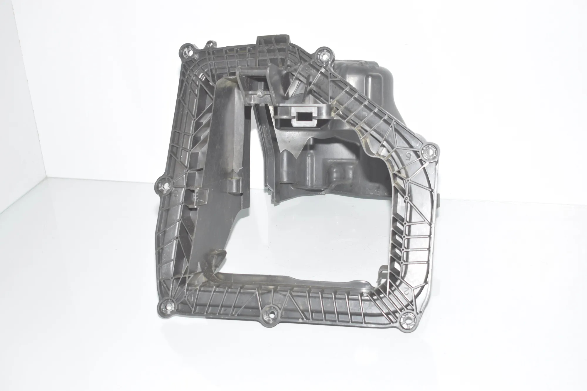 Other Body Parts – OEM 9216213 · BMW 5 Gran Turismo (F07) 530 d 2010 – 4