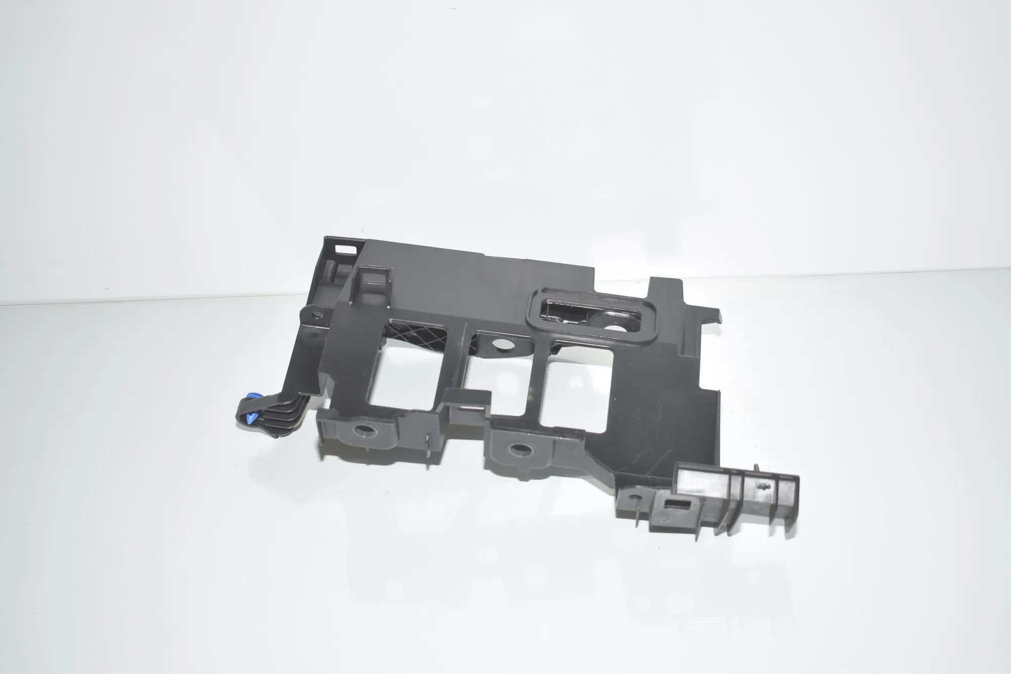 Other Body Parts – OEM 9139174 · BMW 5 Gran Turismo (F07) 530 d 2010 – 3