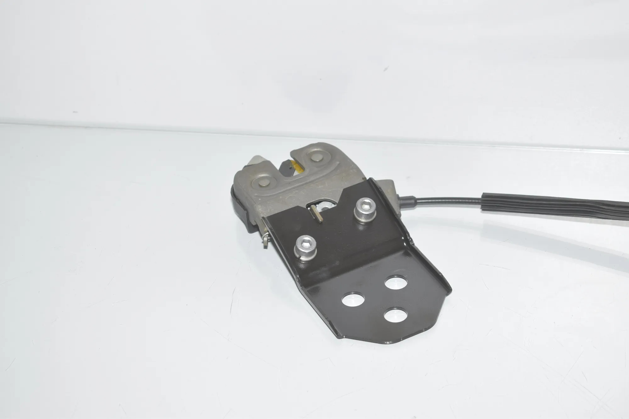 Rear Seat Backrest Lock – OEM 9164446 · BMW 5 Gran Turismo (F07) 530 d 2010 – 5