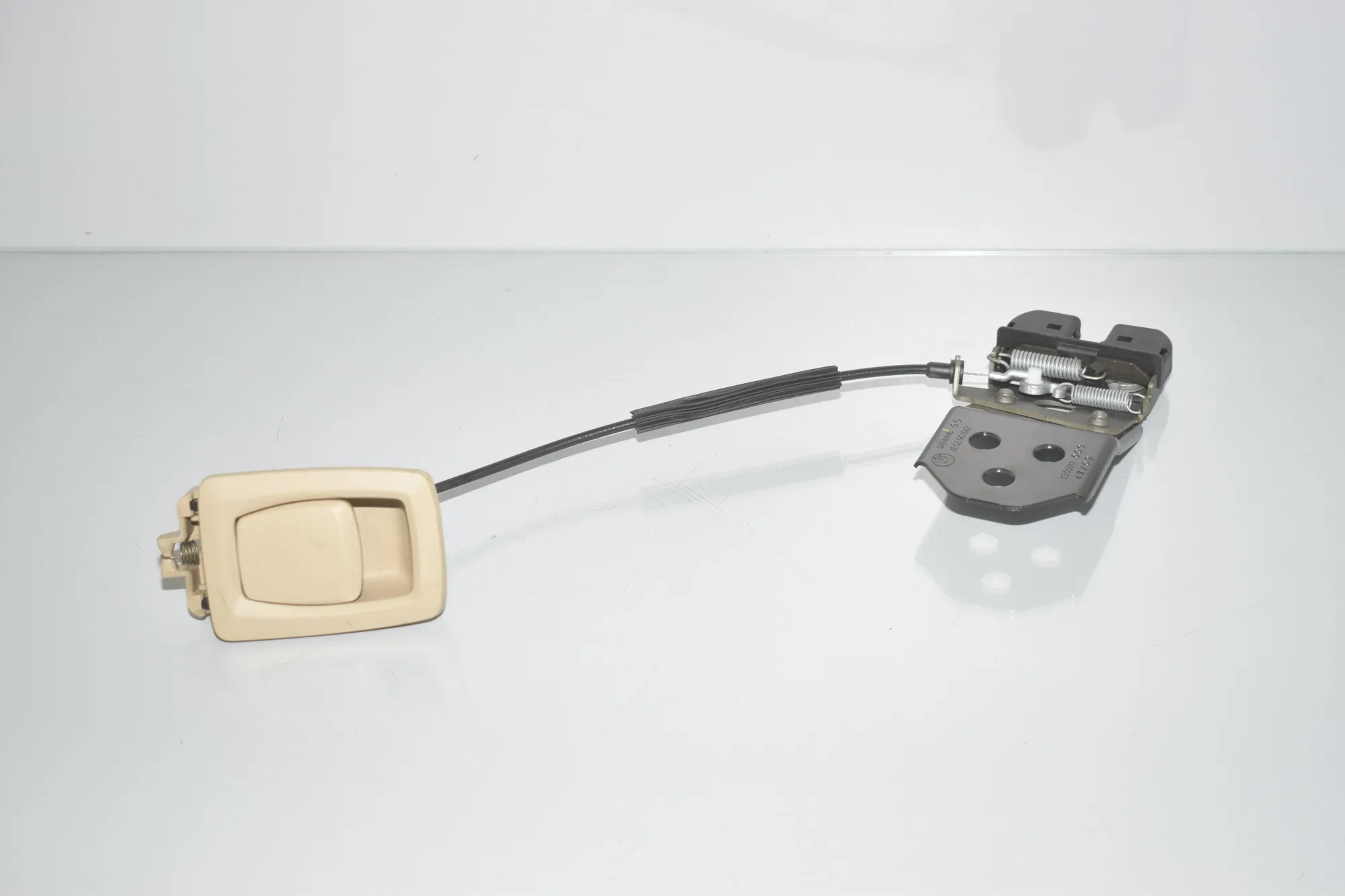 Rear Seat Backrest Lock – OEM 9164446 · BMW 5 Gran Turismo (F07) 530 d 2010