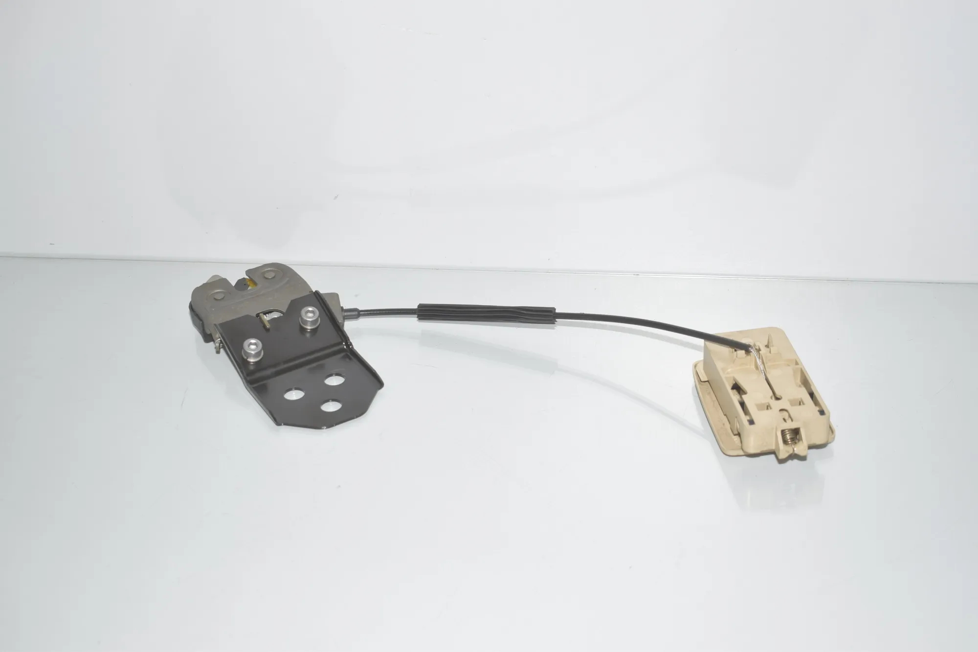 Rear Seat Backrest Lock – OEM 9164446 · BMW 5 Gran Turismo (F07) 530 d 2010 – 3