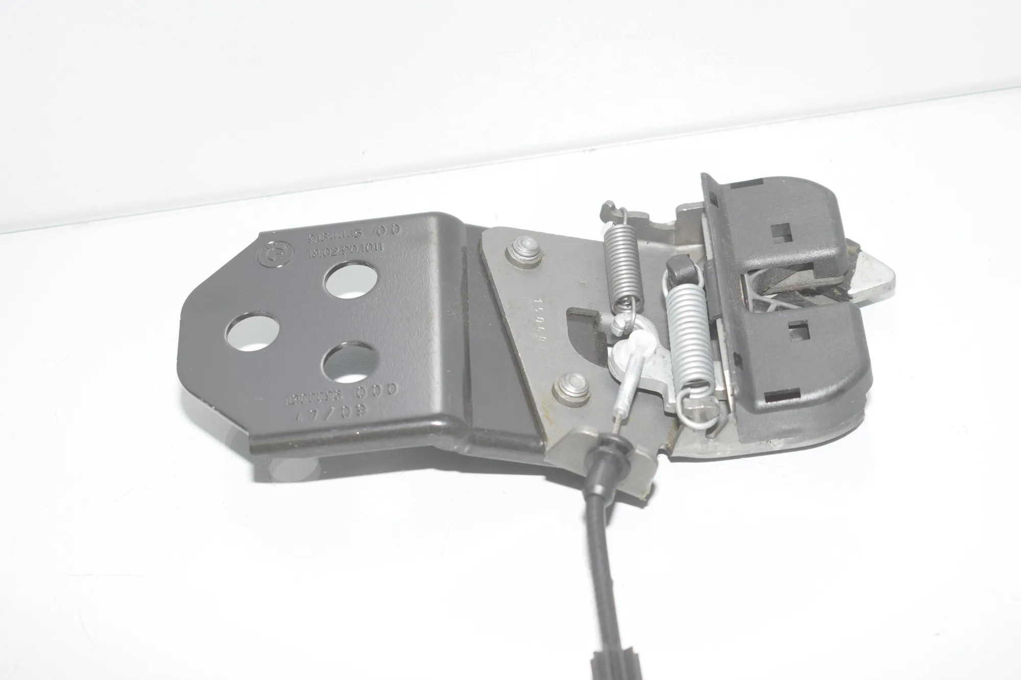 Rear Seat Backrest Lock – OEM 9164445 · BMW 5 Gran Turismo (F07) 530 d 2010 – 5