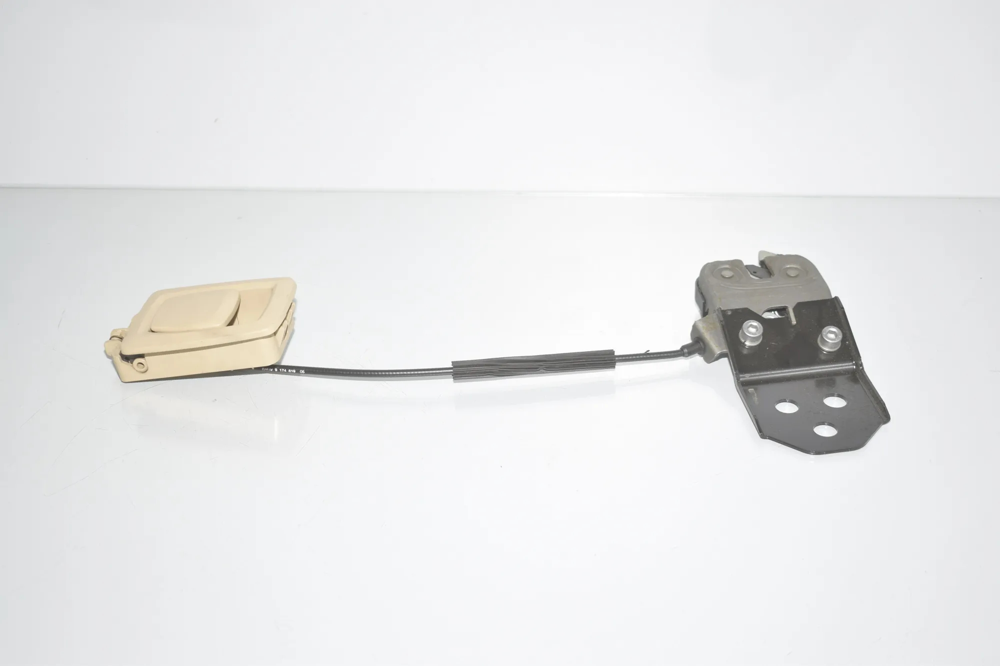 Rear Seat Backrest Lock – OEM 9164445 · BMW 5 Gran Turismo (F07) 530 d 2010