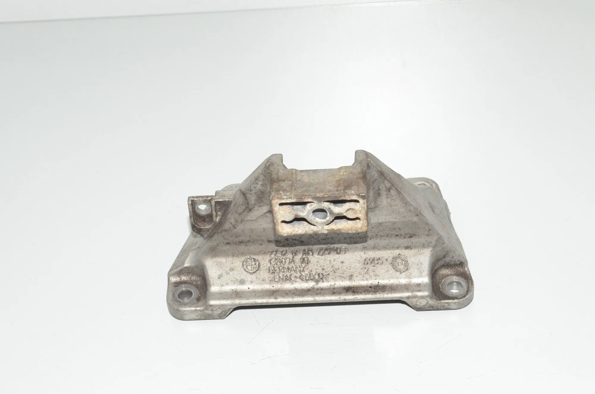 Gearbox Mount Bracket – OEM 6781229 · BMW 5 Gran Turismo (F07) 530 d 2010 – 2