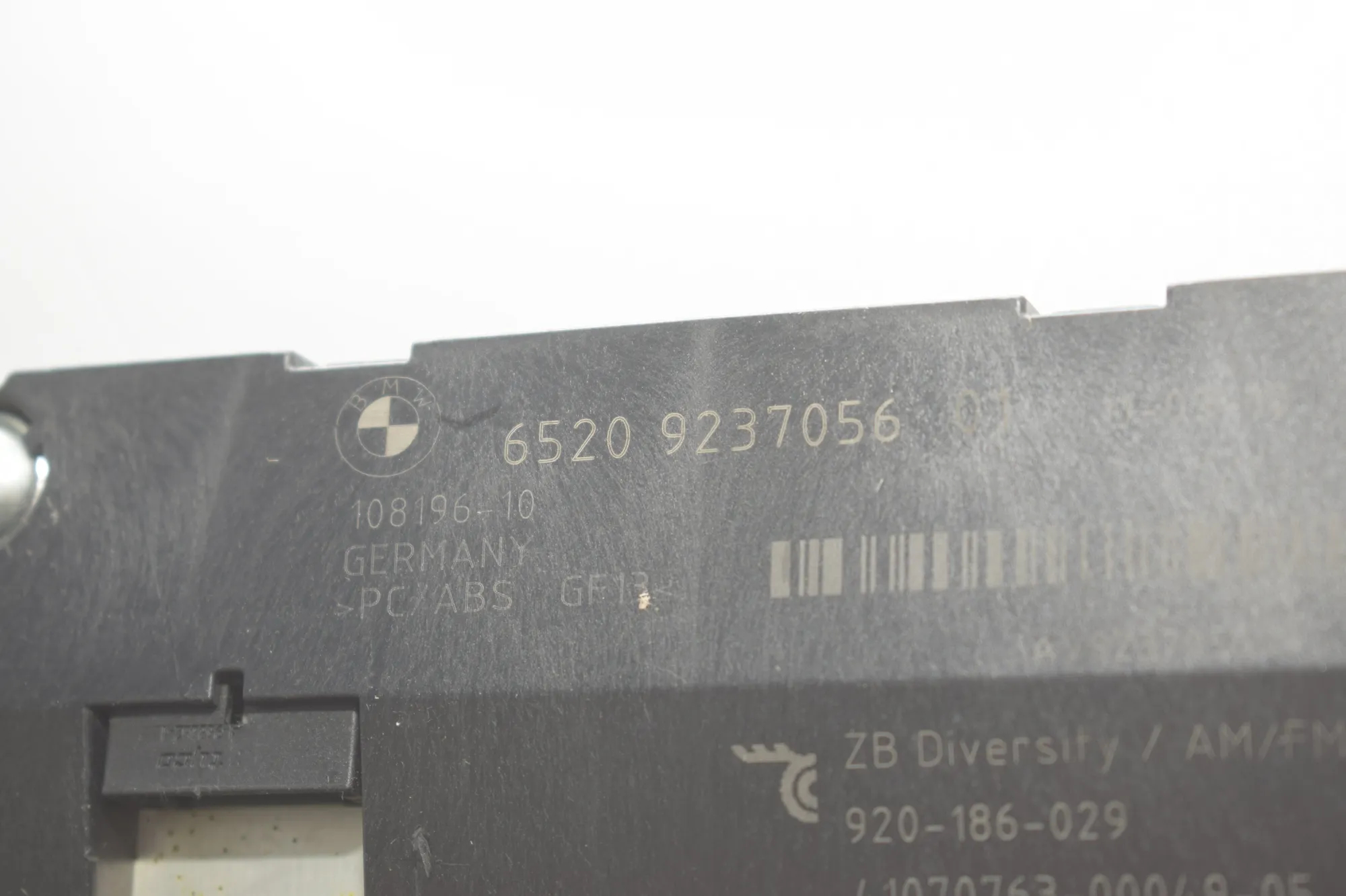 Antenna Amplifier – OEM 9237056 · BMW 5 Gran Turismo (F07) 530 d 2010 – 6