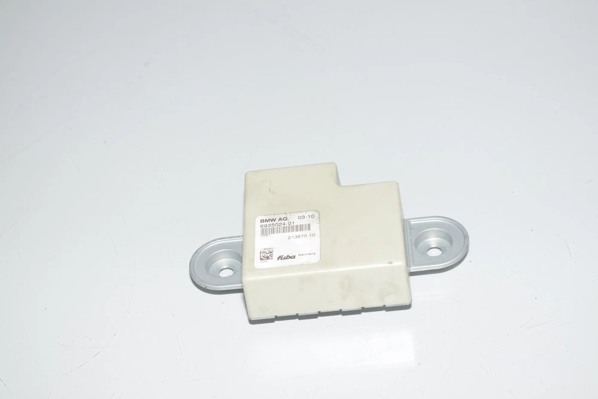 Antenna Amplifier – OEM 6935024 · BMW 5 Gran Turismo (F07) 530 d 2010