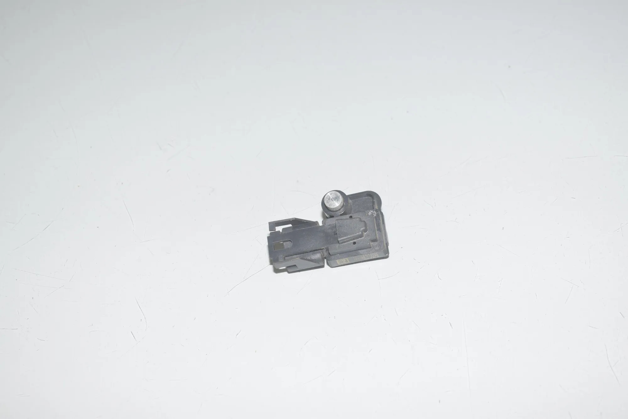 Right Side Impact Sensor – OEM 9159311 · BMW 5 Gran Turismo (F07) 530 d 2010 – 3