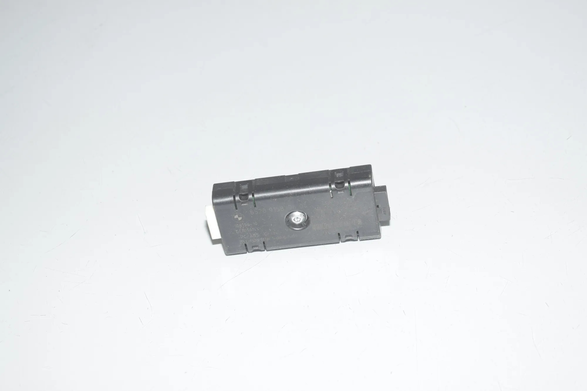 Antenna Amplifier – OEM 9158796 · BMW 5 Gran Turismo (F07) 530 d 2010 – 4