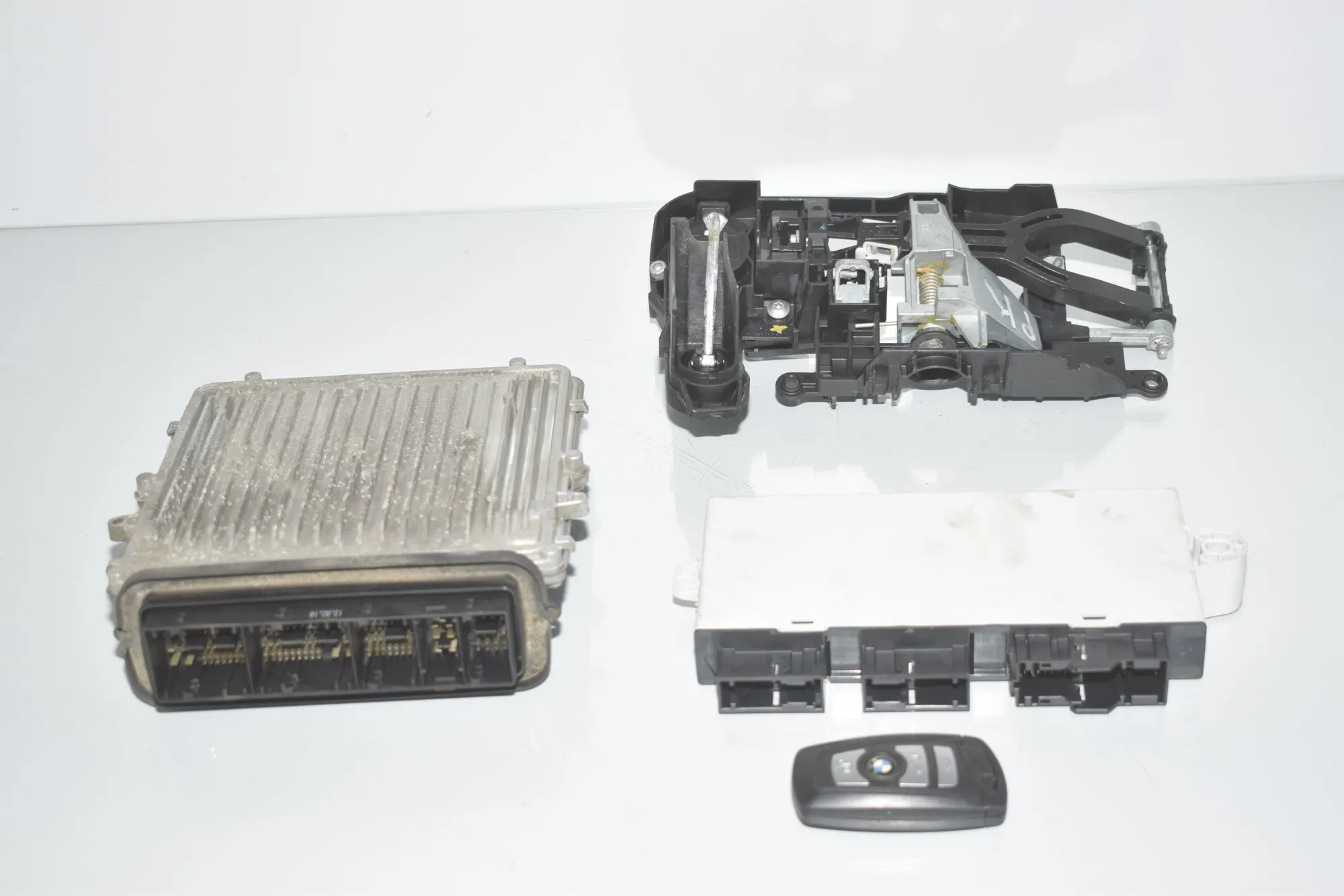 Engine Ignition ECU Set – OEM 8509331 · BMW 5 Gran Turismo (F07) 530 d 2010 – 2