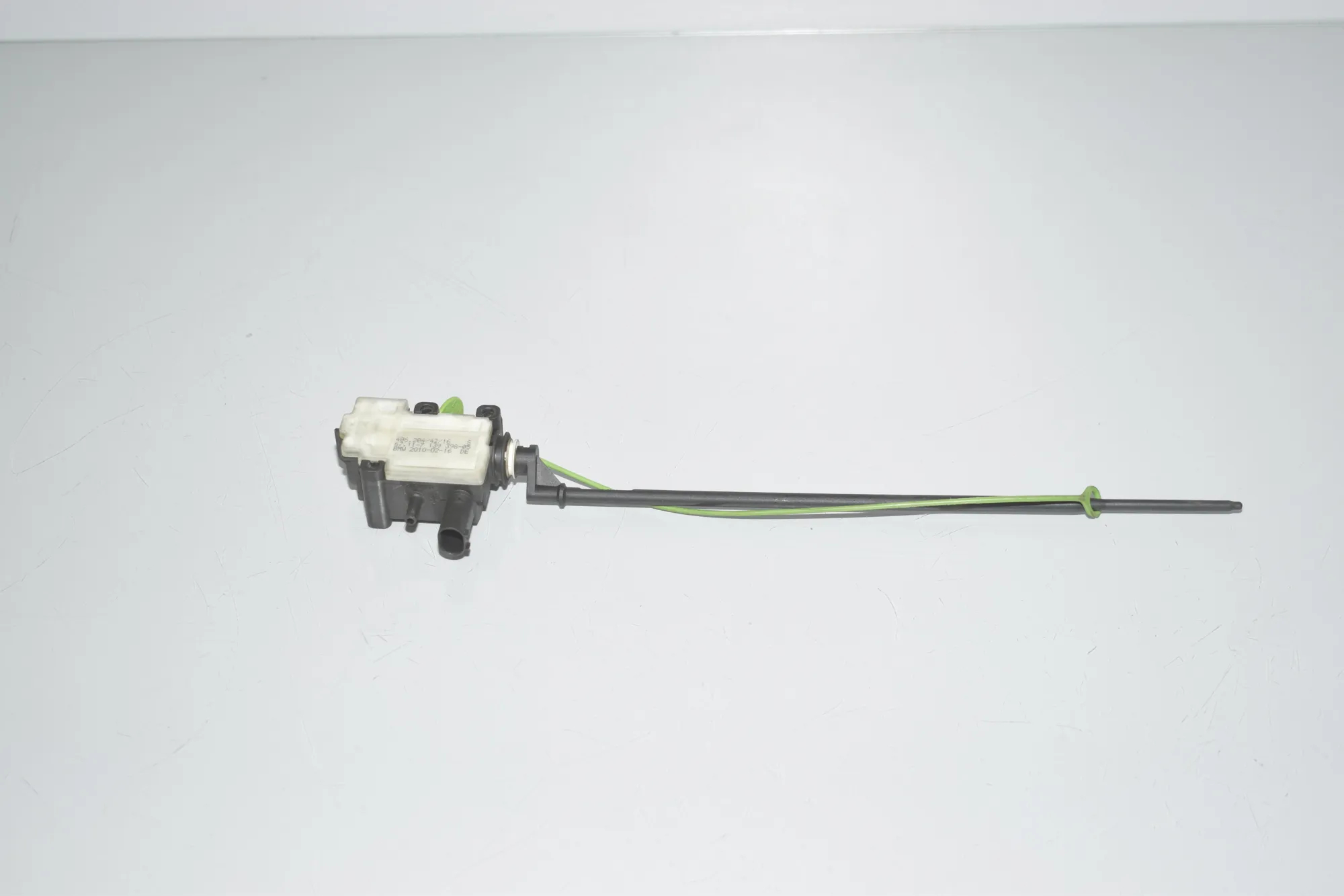 Fuel Tank Cover Lock – OEM 7139398 · BMW 5 Gran Turismo (F07) 530 d 2010 – 3
