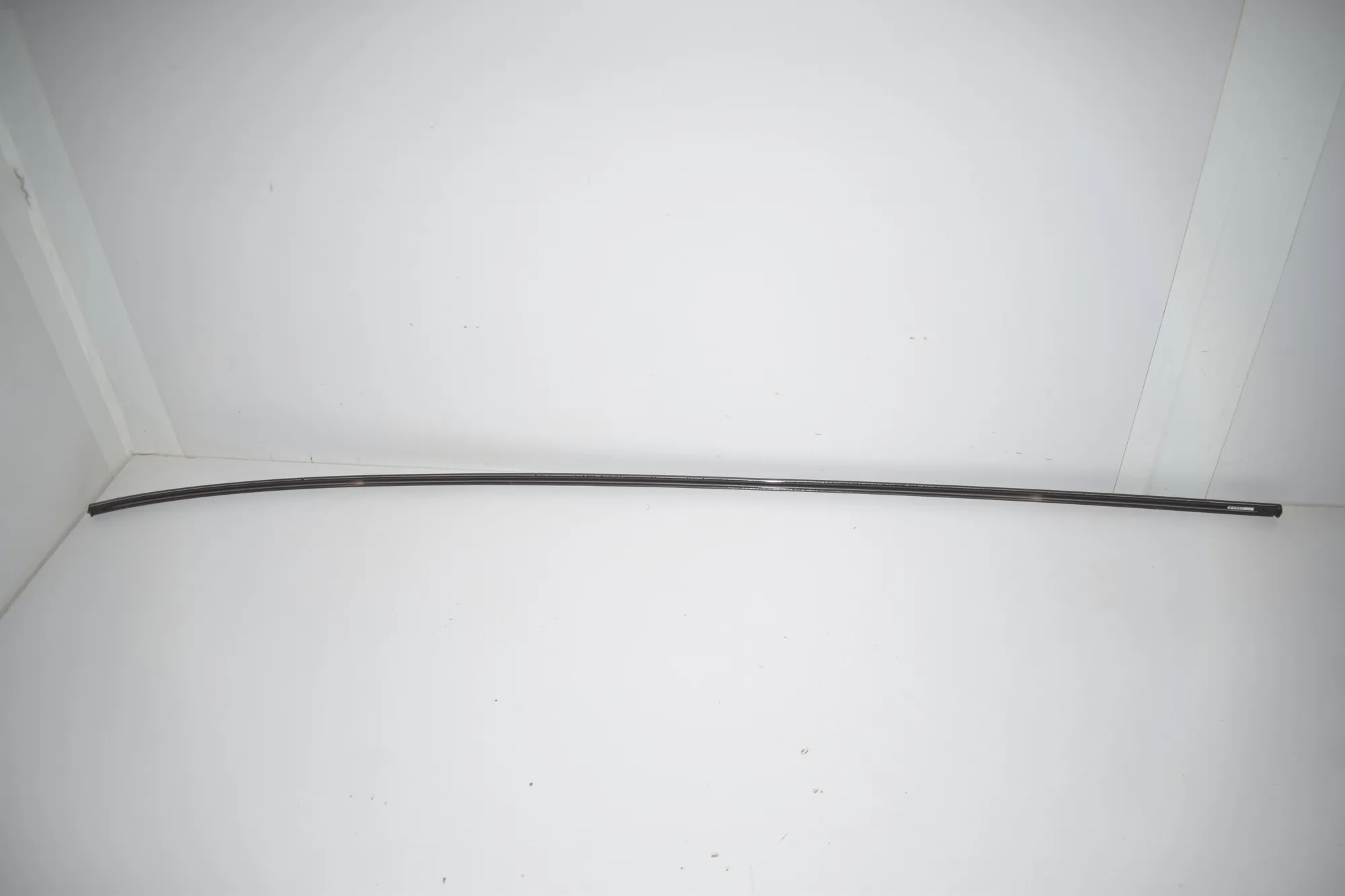 Left Side Roof Strip Trim – OEM 7416903 · BMW X7 (G07) BMW X7 (G07) xDrive 30 d 2022 – 3