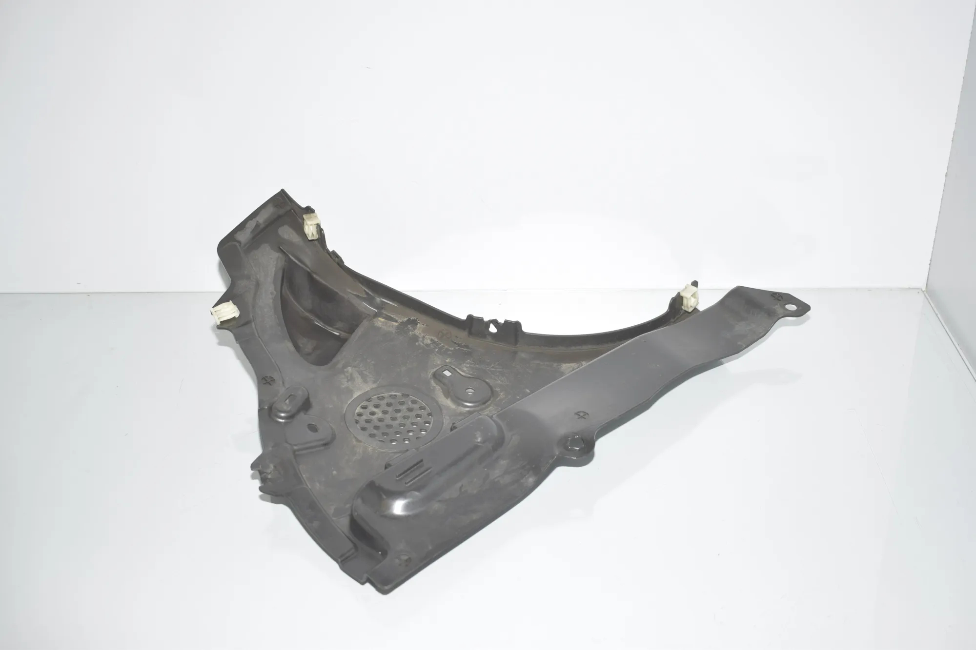 Front Right Arch Liner Front Part – OEM 8498448 · BMW 2 Active Tourer (U06) BMW 2 Active Tourer (U06) 218d 2023 – 4