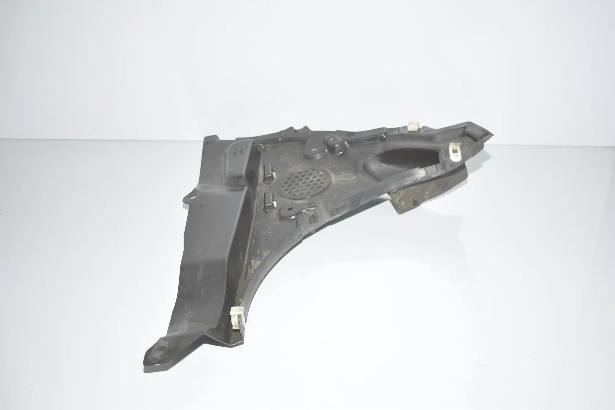 Front Right Arch Liner Front Part – OEM 8498448 · BMW 2 Active Tourer (U06) BMW 2 Active Tourer (U06) 218d 2023 – 5