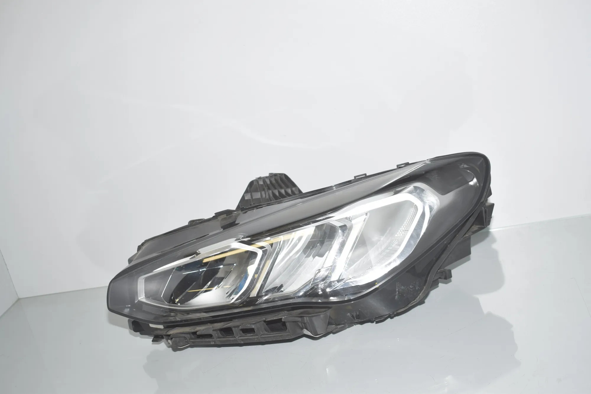 Front Left Headlight – OEM 5A42243 · BMW 2 Active Tourer (U06) BMW 2 Active Tourer (U06) 218d 2021