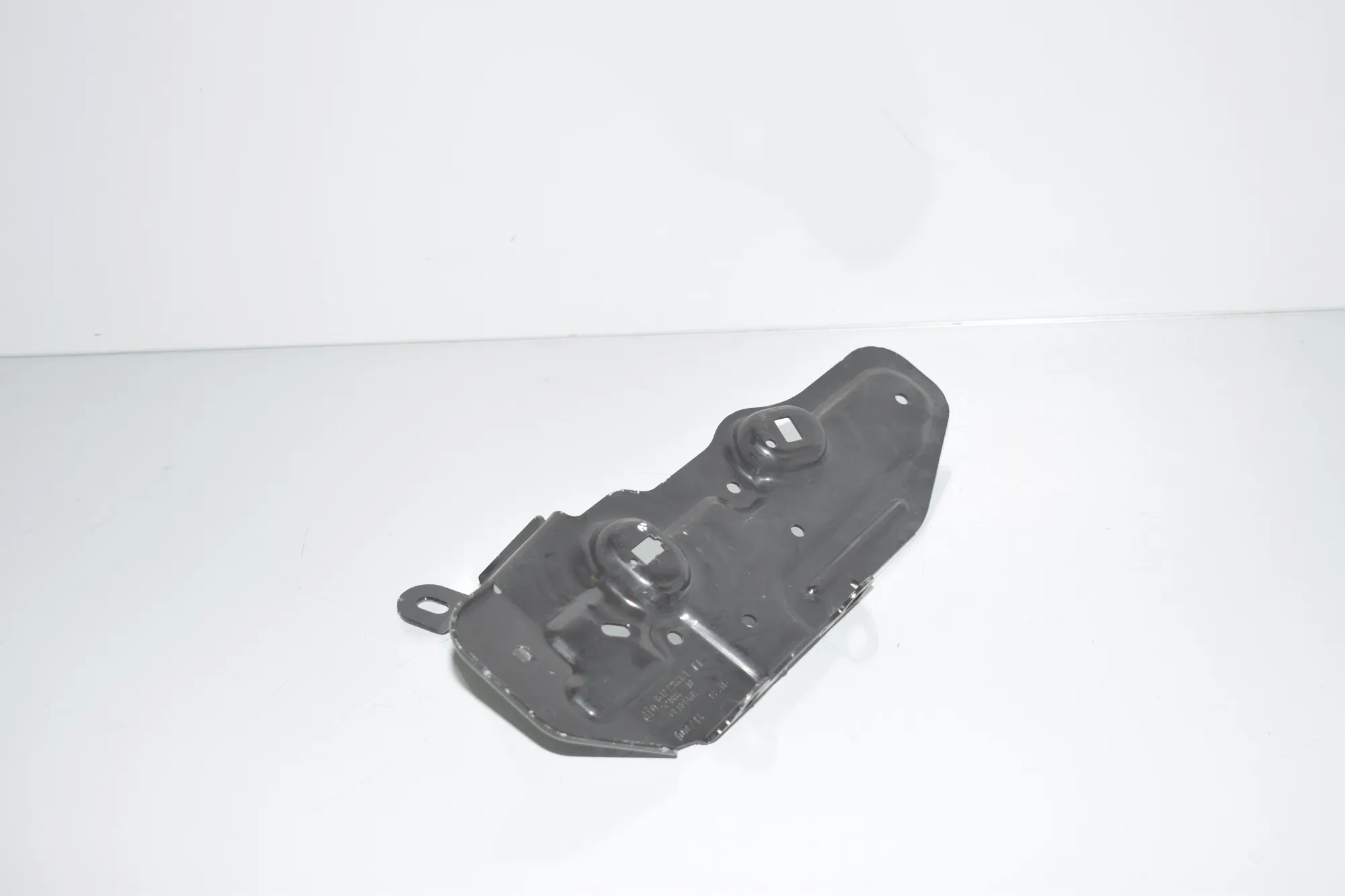 Bracket – OEM 7244171 · BMW 2 Coupe (F22, F87) 220 i 2014 – 2