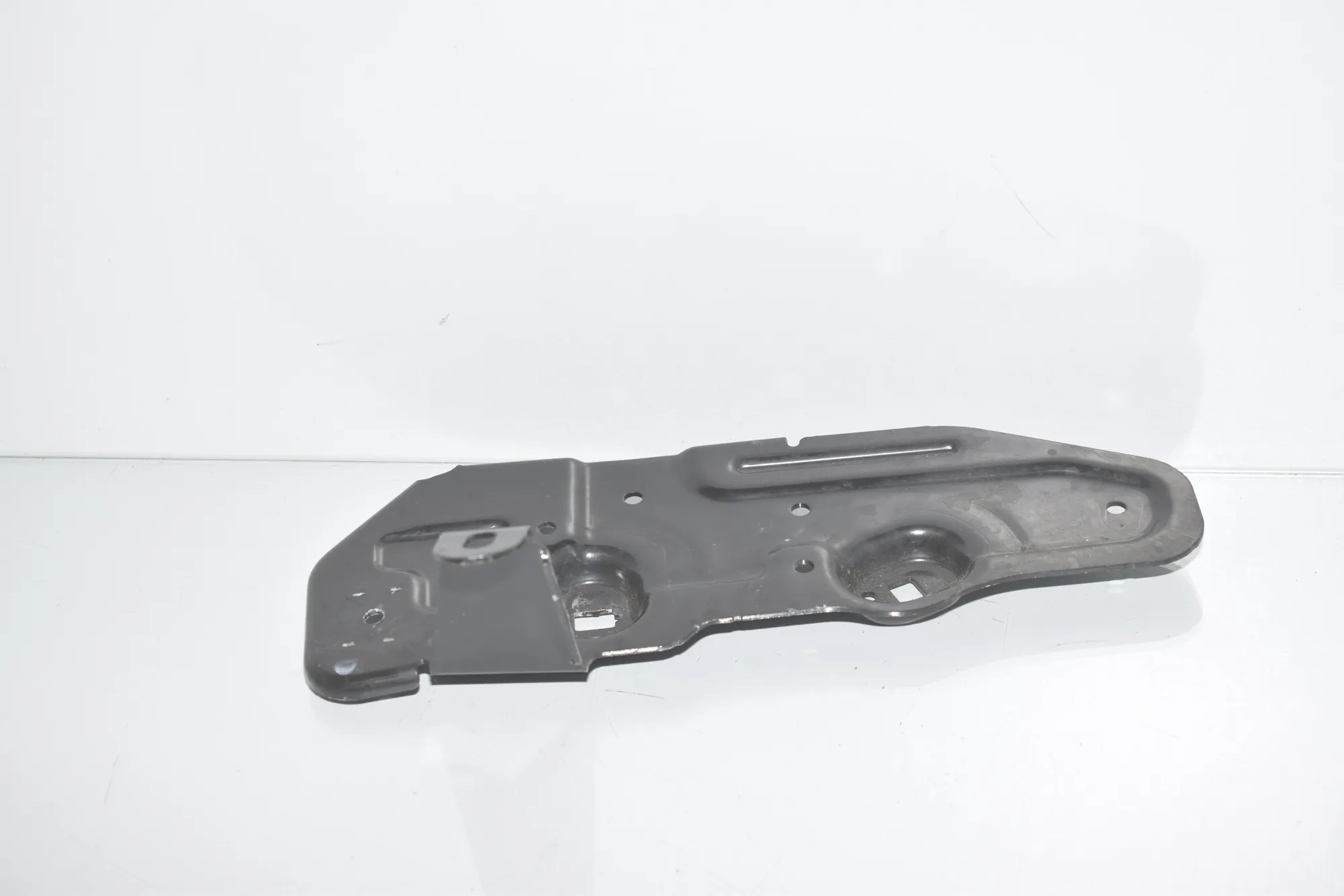 Bracket – OEM 7244171 · BMW 2 Coupe (F22, F87) 220 i 2014 – 4