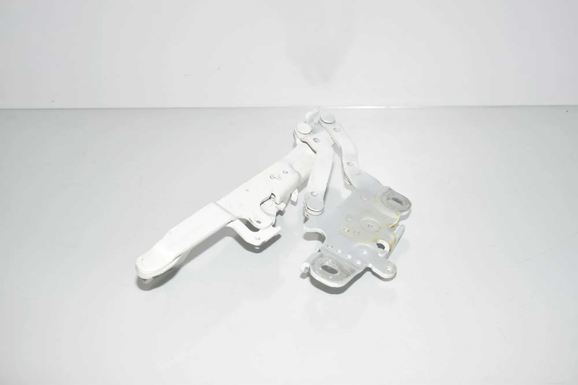 Front Left Bonnet Hinge – OEM 139896-10 · BMW 2 Coupe (F22, F87) 220 i 2014 – 3