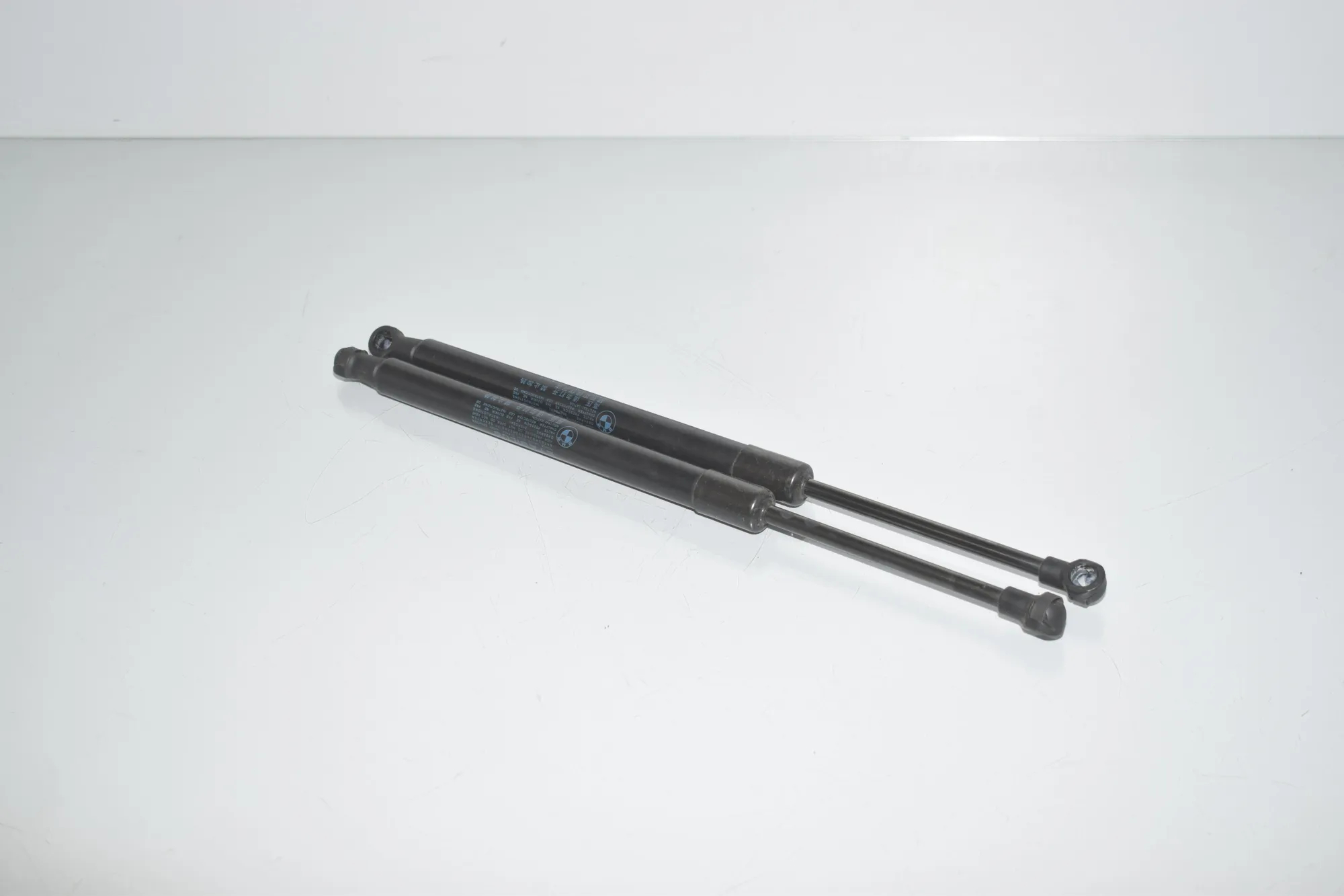 Right Side Tailgate Gas Strut – OEM 7304556 · BMW 2 Coupe (F22, F87) 220 i 2014 – 3