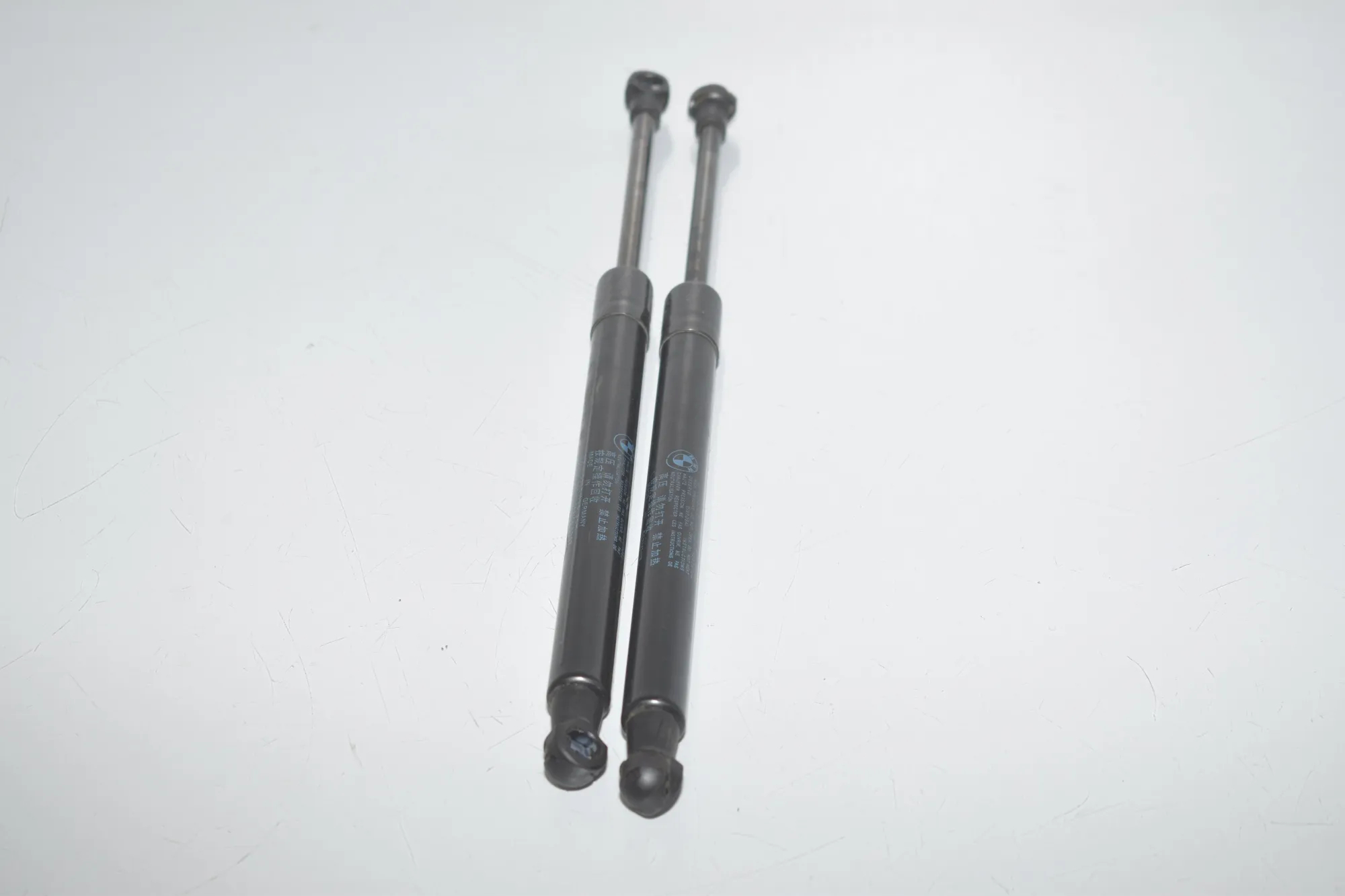 Right Side Tailgate Gas Strut – OEM 7304556 · BMW 2 Coupe (F22, F87) 220 i 2014 – 2