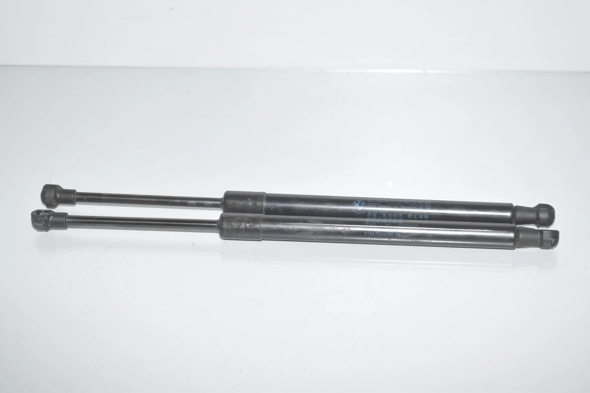 Right Side Tailgate Gas Strut – OEM 7304556 · BMW 2 Coupe (F22, F87) 220 i 2014