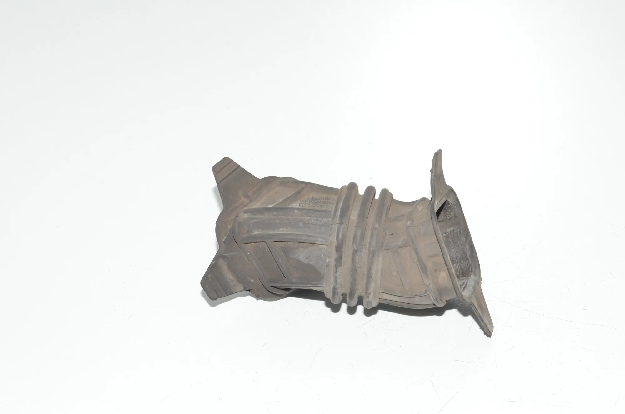 Air Intake Tube – OEM 7555192 · BMW 5 Gran Turismo (F07) 530 d 2010 – 2