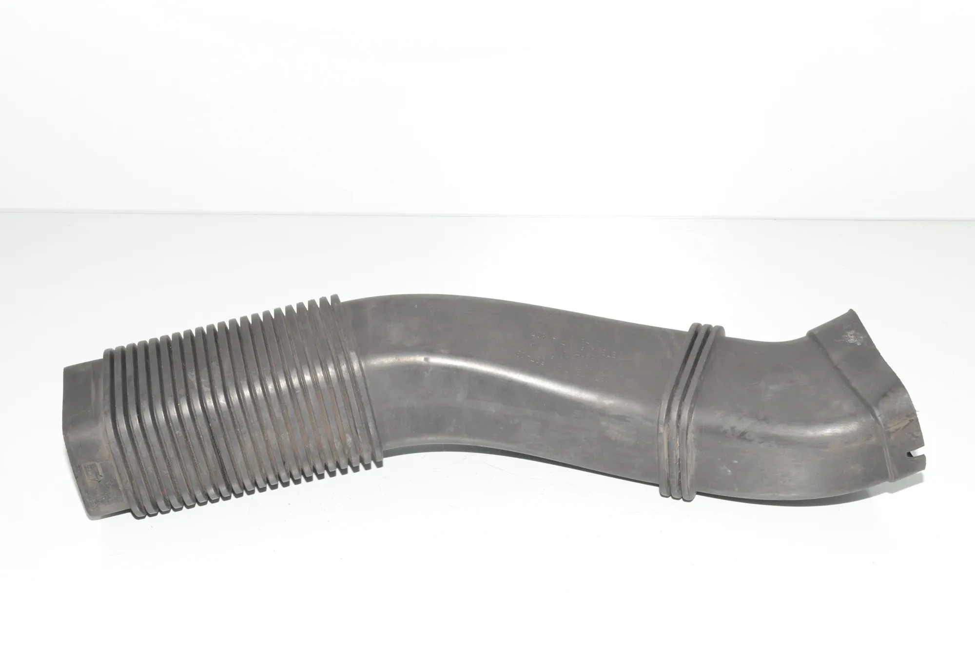 Air Intake Tube – OEM 7811597 · BMW 5 Gran Turismo (F07) 530 d 2010